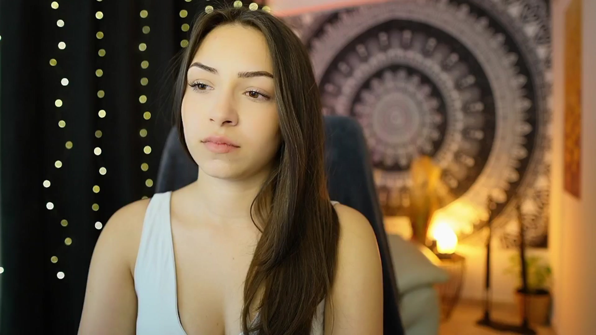 Gallery image thumbnail from Briar__Rose's myfreecams stream on, 05/18/2024, 18:07 image 2 of 20