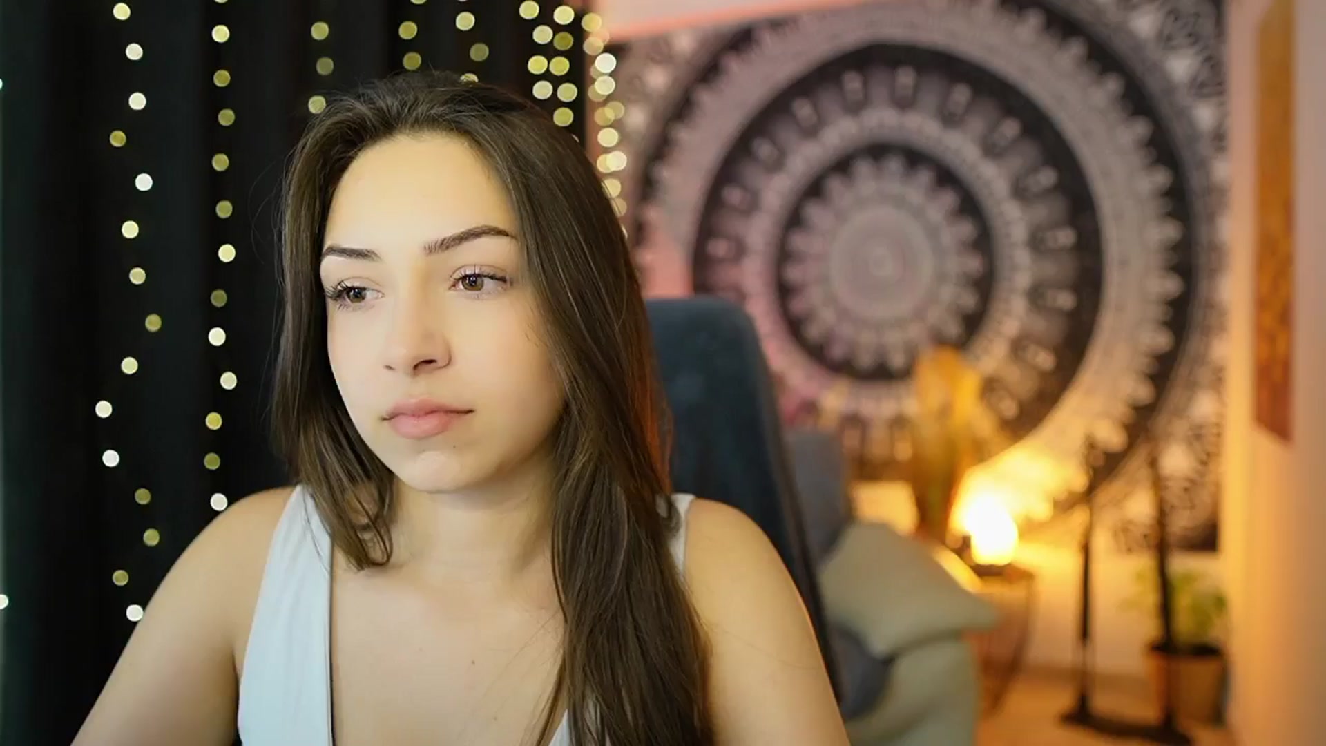 Gallery image thumbnail from Briar__Rose's myfreecams stream on, 05/18/2024, 18:07 image 14 of 20