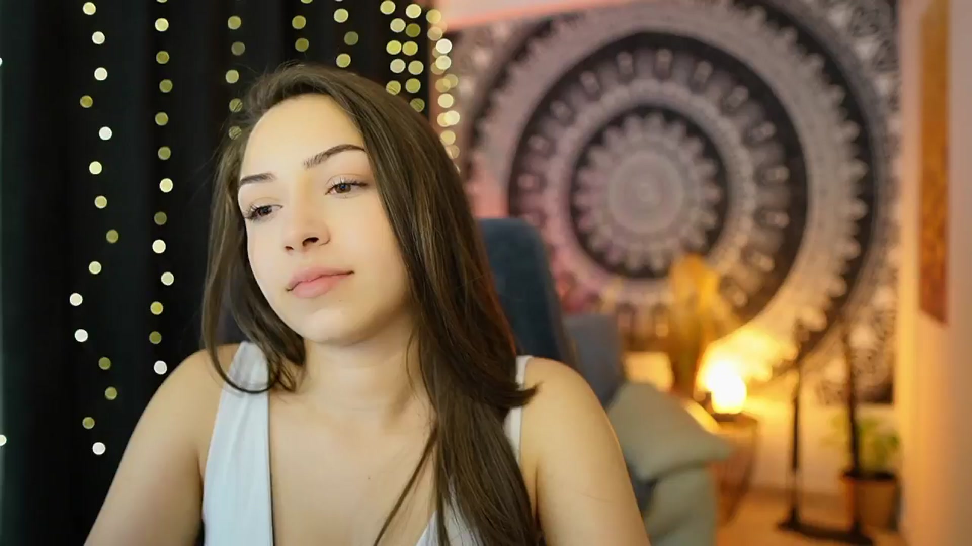 Gallery image thumbnail from Briar__Rose's myfreecams stream on, 05/18/2024, 18:07 image 13 of 20