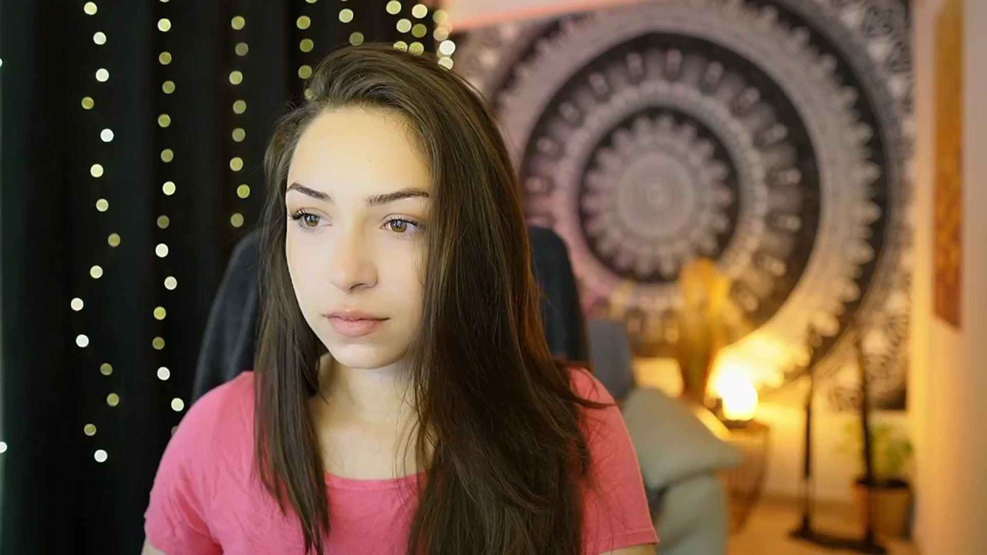 Gallery image thumbnail from Briar__Rose's myfreecams stream on, 05/19/2024, 13:45 image 17 of 20