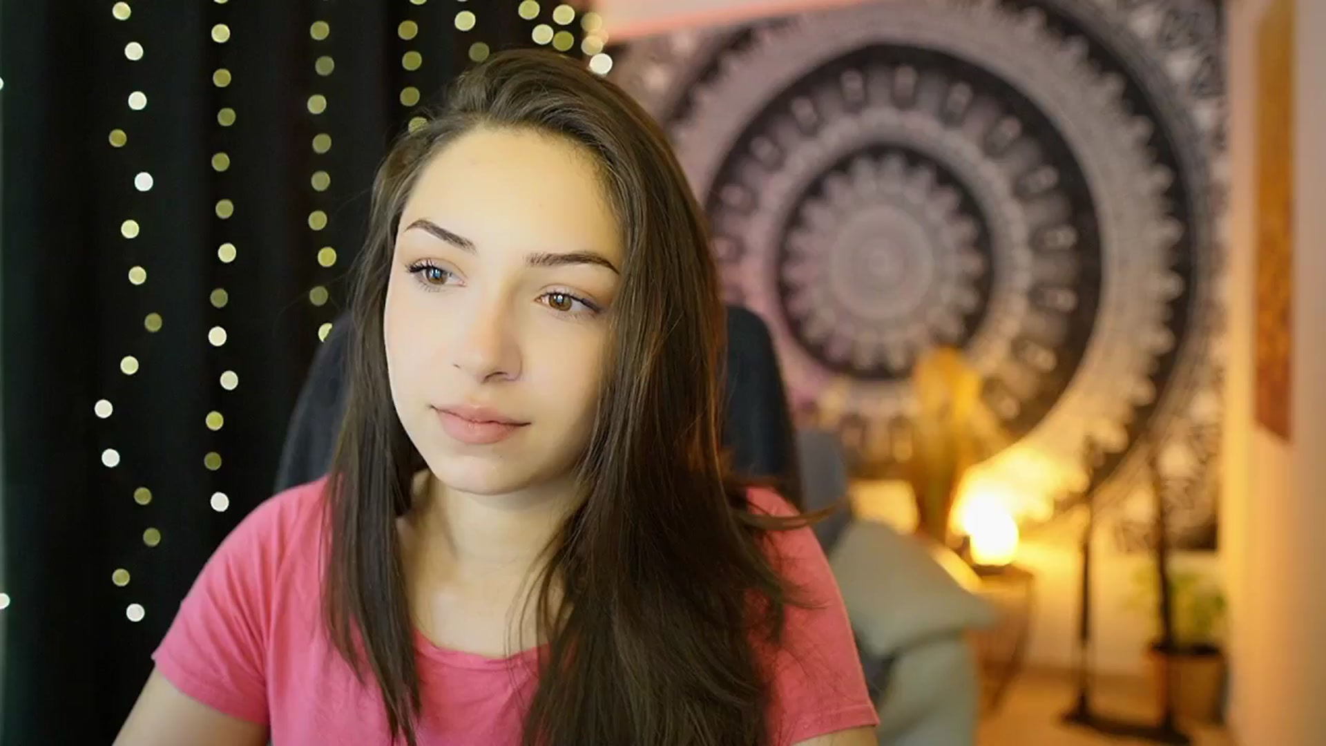 Gallery image thumbnail from Briar__Rose's myfreecams stream on, 05/19/2024, 13:45 image 14 of 20