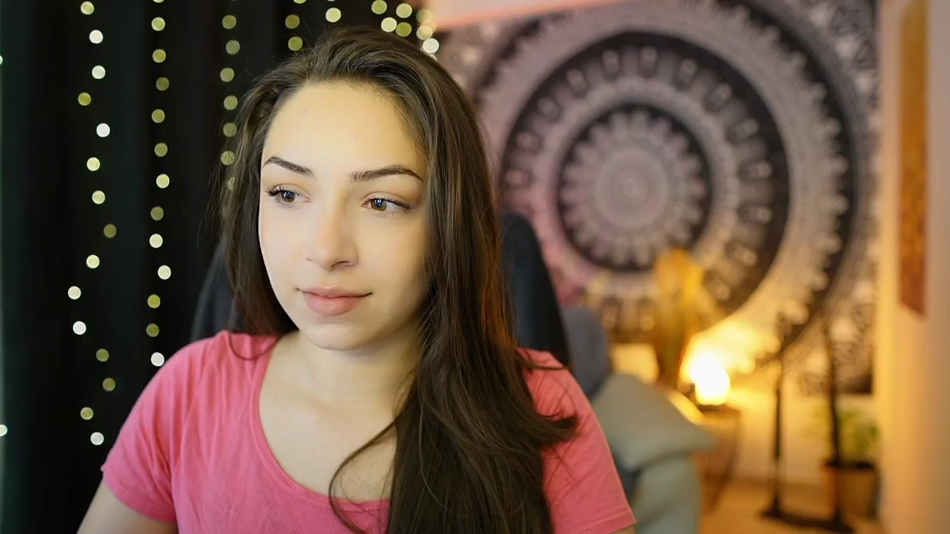 Gallery image thumbnail from Briar__Rose's myfreecams stream on, 05/19/2024, 15:06 image 1 of 20