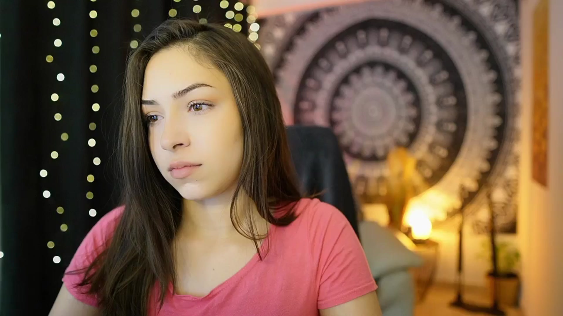 Gallery image thumbnail from Briar__Rose's myfreecams stream on, 05/19/2024, 17:22 image 3 of 20