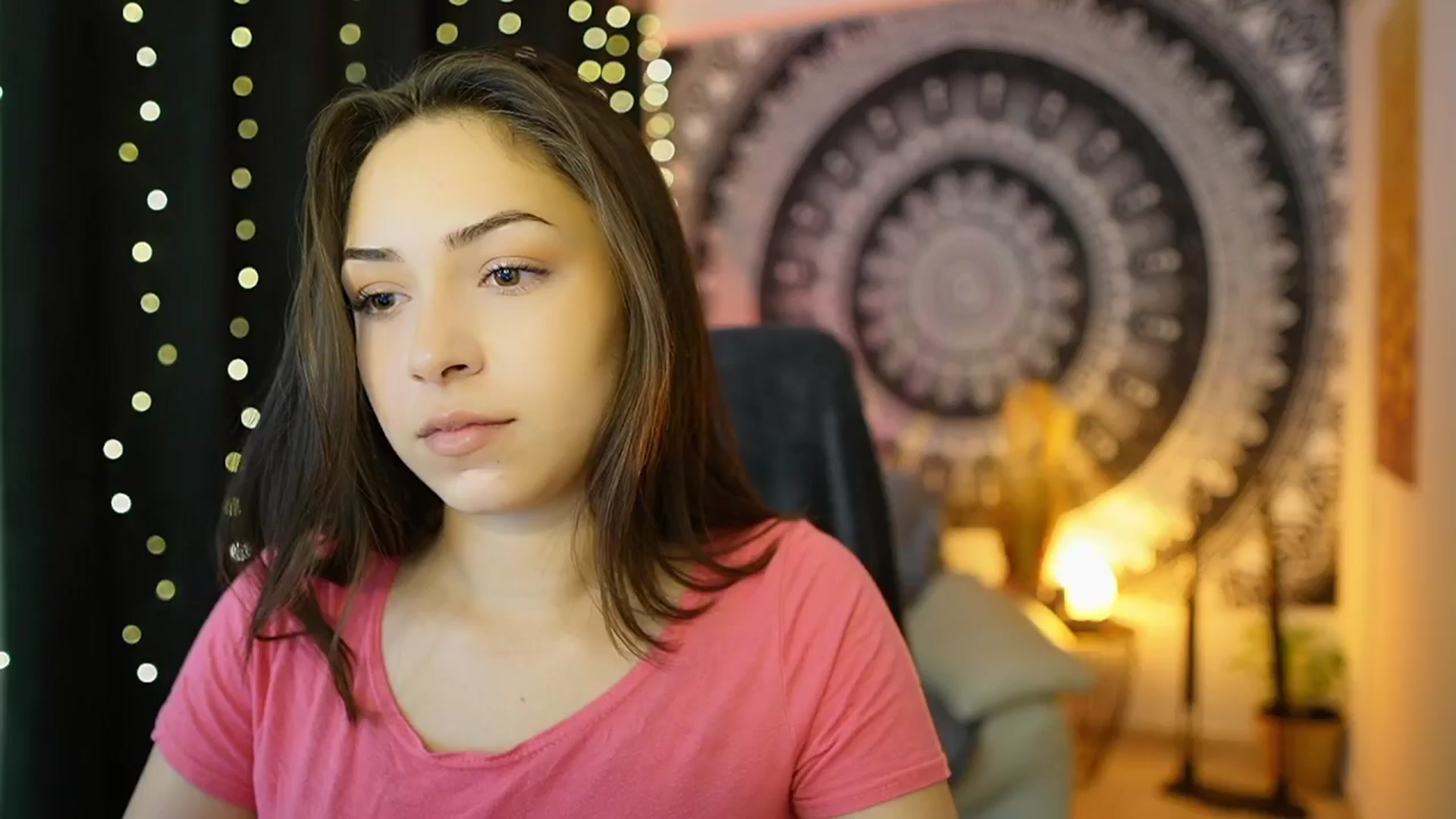 Gallery image thumbnail from Briar__Rose's myfreecams stream on, 05/19/2024, 18:07 image 14 of 20