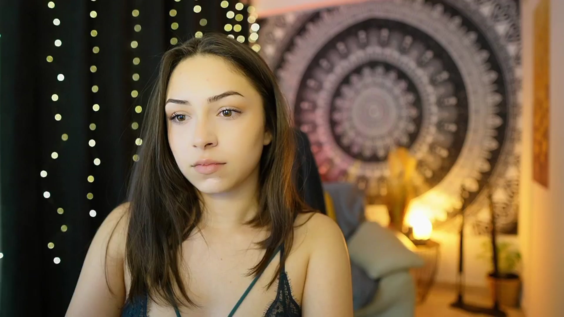 Gallery image thumbnail from Briar__Rose's myfreecams stream on, 05/19/2024, 18:07 image 17 of 20