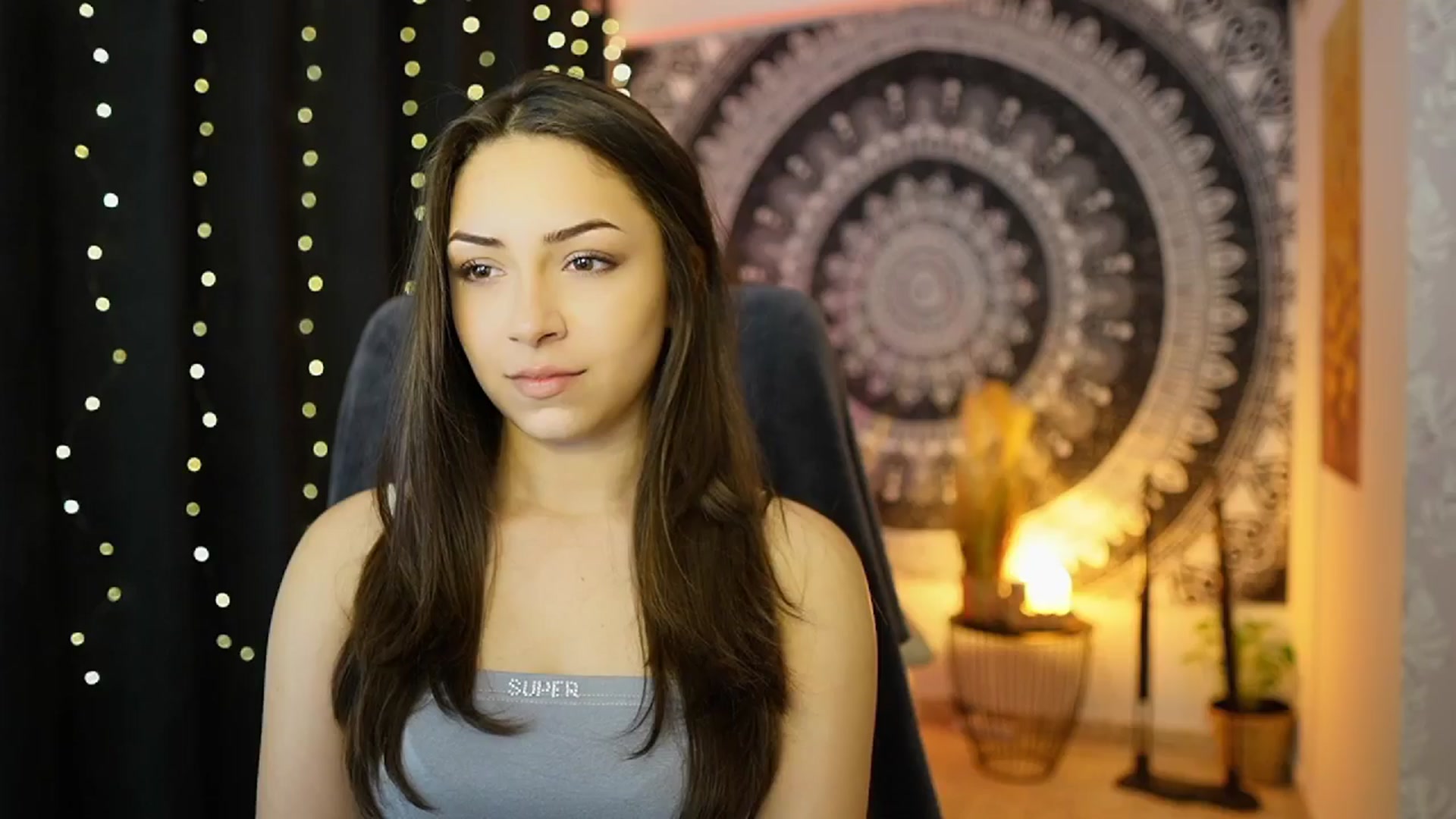 Gallery image thumbnail from Briar__Rose's myfreecams stream on, 05/22/2024, 17:52 image 6 of 20