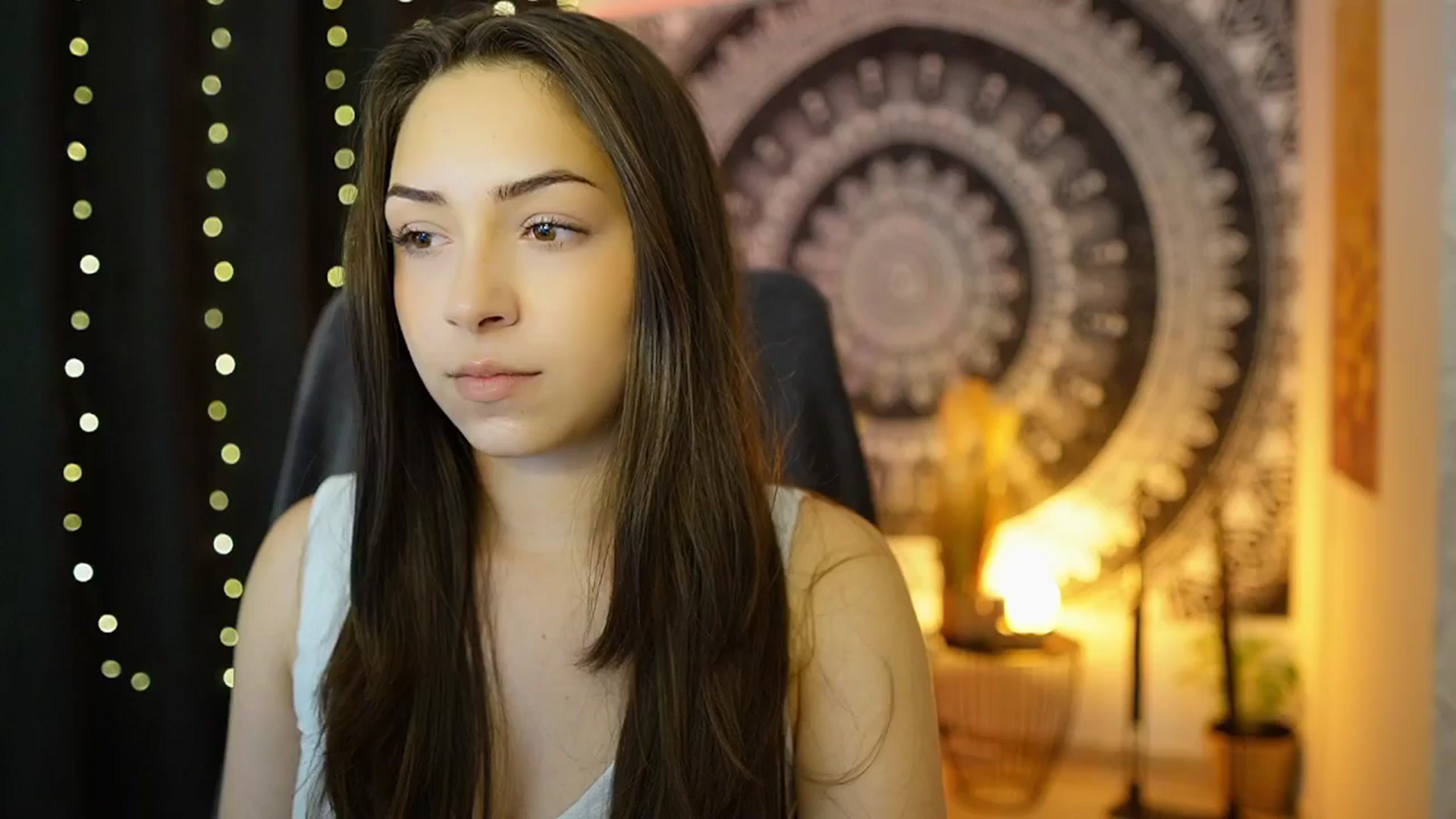 Gallery image thumbnail from Briar__Rose's myfreecams stream on, 05/24/2024, 15:45 image 12 of 20