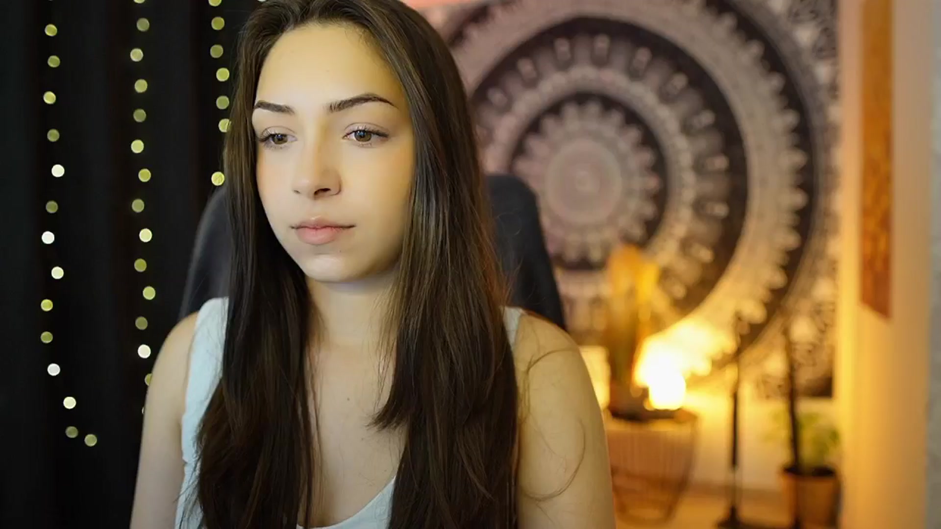 Gallery image thumbnail from Briar__Rose's myfreecams stream on, 05/24/2024, 15:45 image 14 of 20
