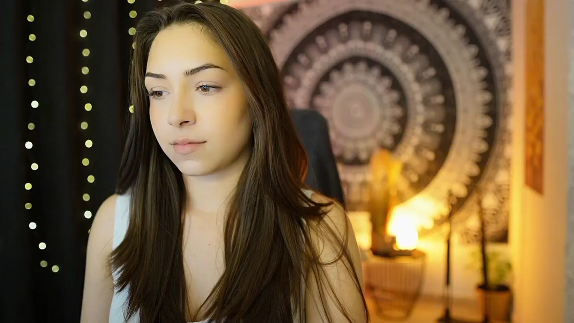 Gallery image thumbnail from Briar__Rose's myfreecams stream on, 05/24/2024, 15:45 image 8 of 20