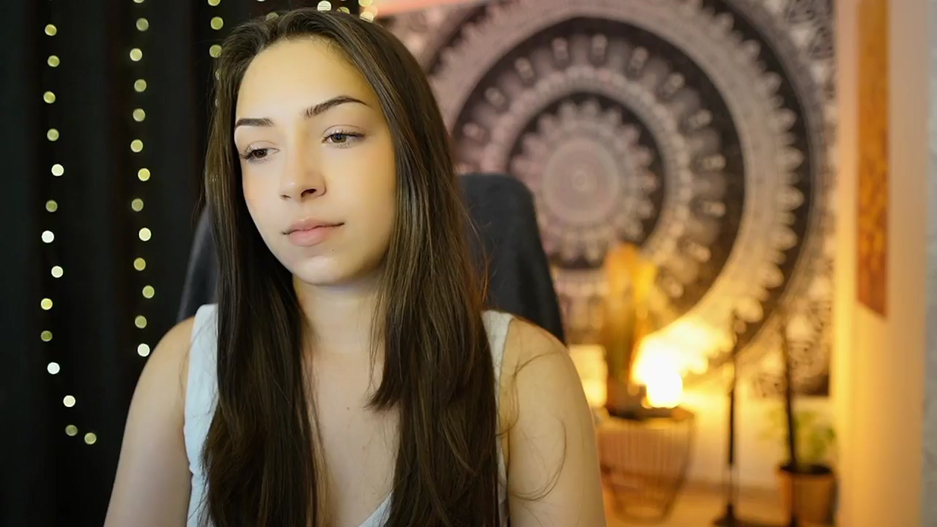 Gallery image thumbnail from Briar__Rose's myfreecams stream on, 05/24/2024, 15:45 image 11 of 20