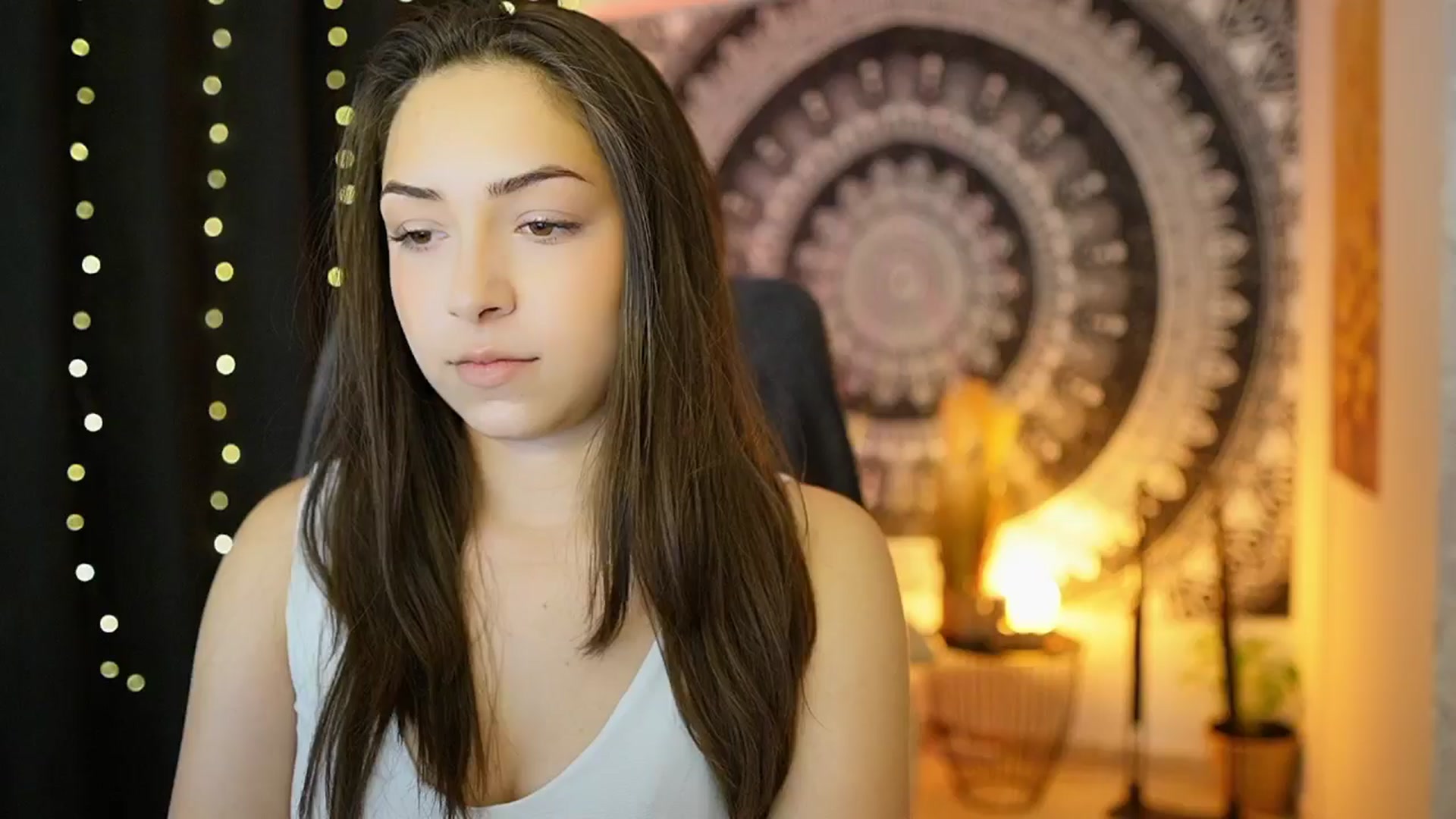 Gallery image thumbnail from Briar__Rose's myfreecams stream on, 05/24/2024, 17:33 image 11 of 20