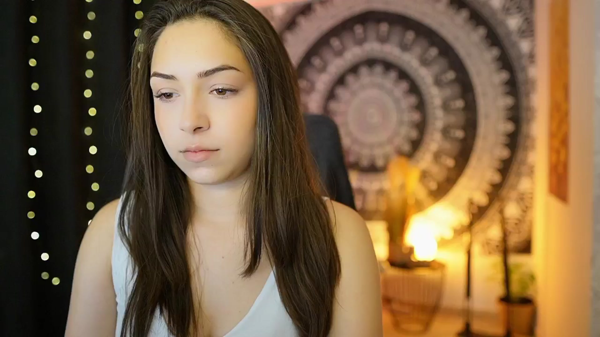 Gallery image thumbnail from Briar__Rose's myfreecams stream on, 05/24/2024, 17:33 image 12 of 20