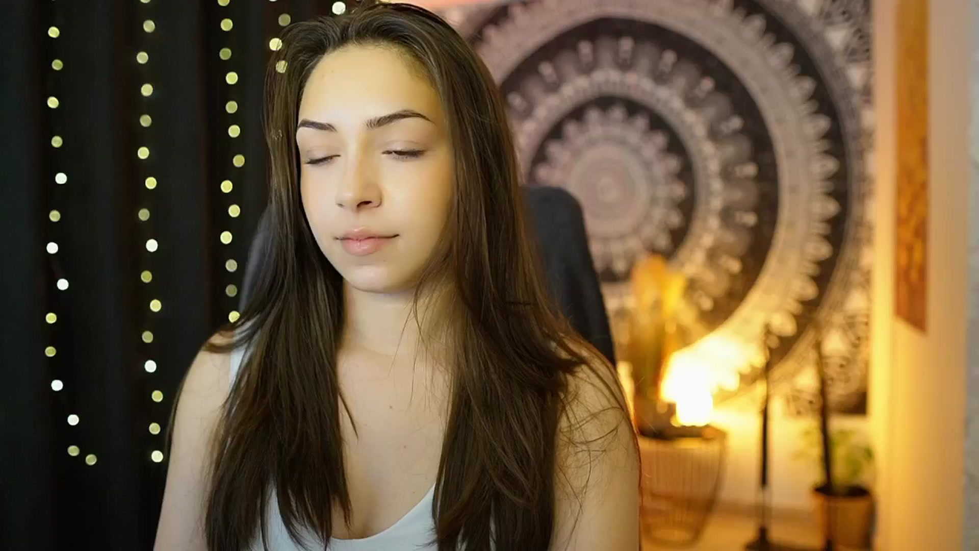 Gallery image thumbnail from Briar__Rose's myfreecams stream on, 05/24/2024, 17:33 image 17 of 20