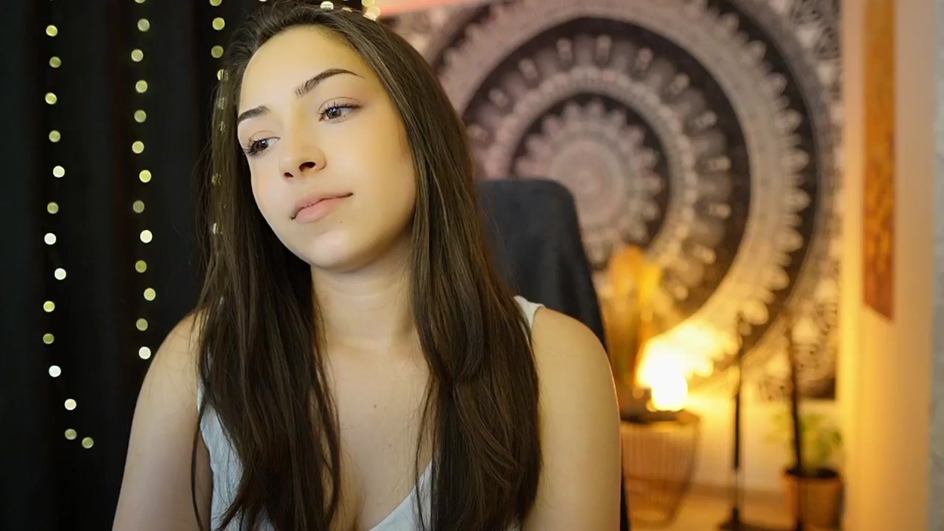 Gallery image thumbnail from Briar__Rose's myfreecams stream on, 05/24/2024, 17:33 image 5 of 20