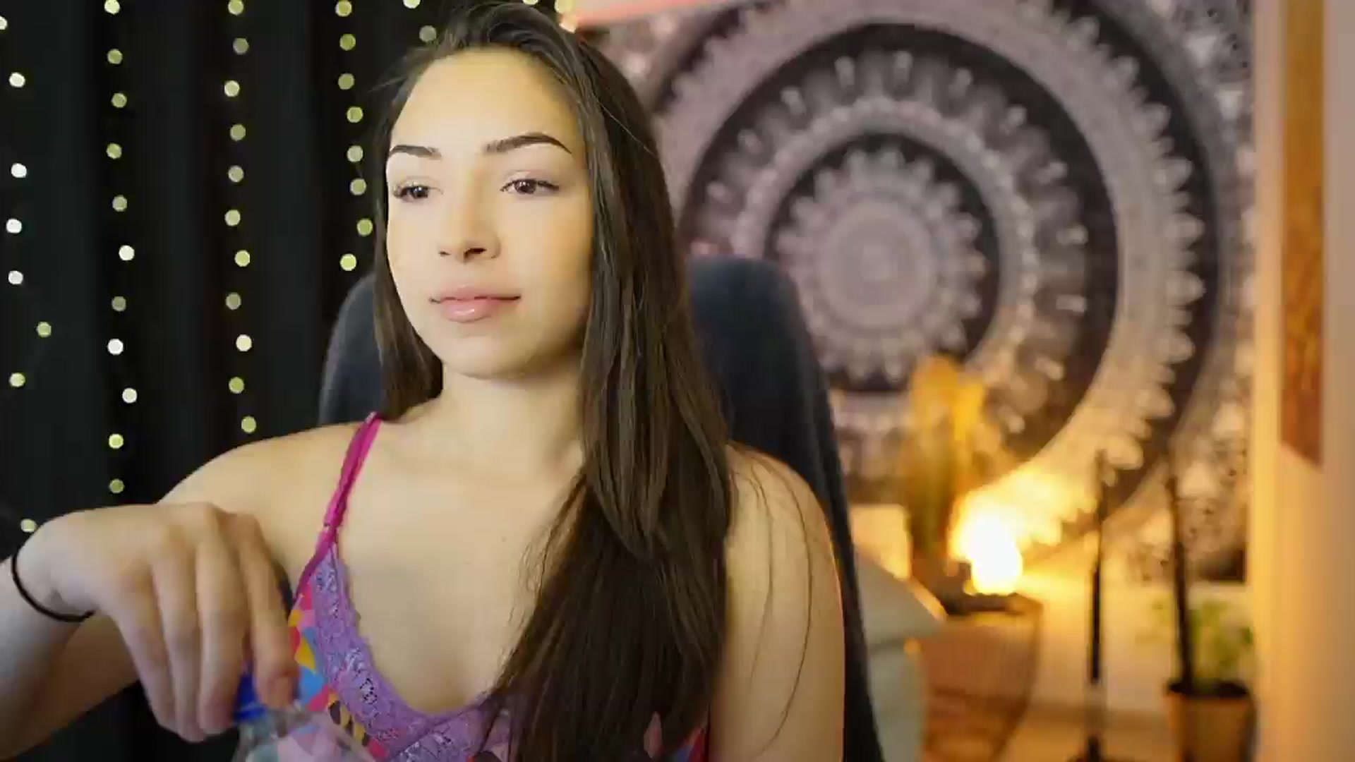 Gallery image thumbnail from Briar__Rose's myfreecams stream on, 05/25/2024, 14:31 image 17 of 20