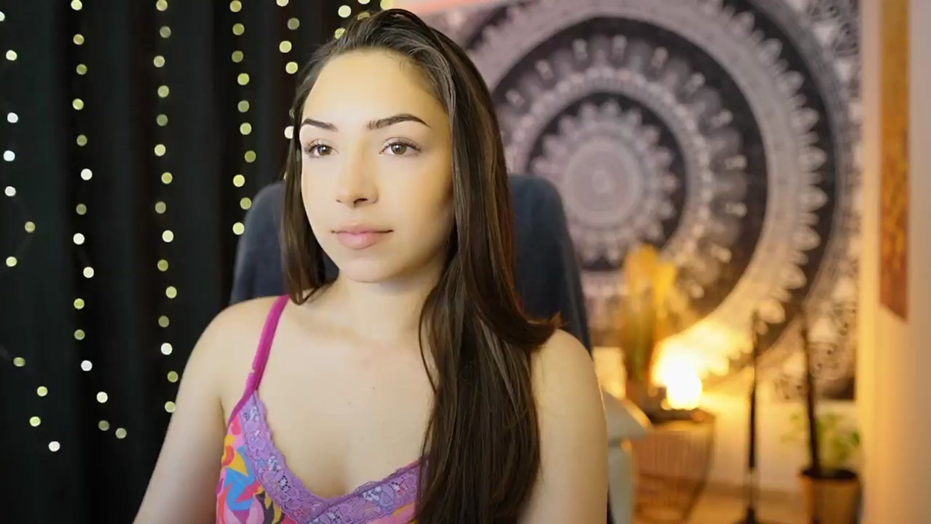 Gallery image thumbnail from Briar__Rose's myfreecams stream on, 05/25/2024, 17:13 image 2 of 20