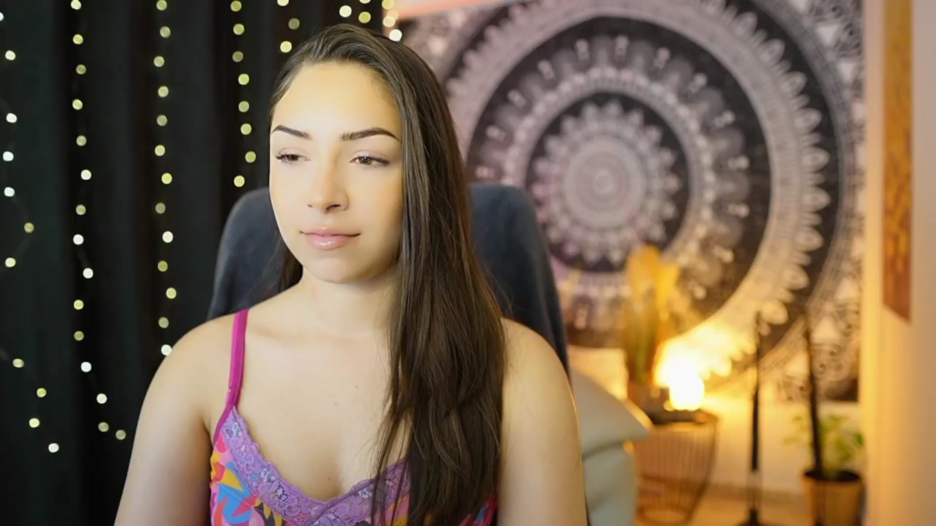 Gallery image thumbnail from Briar__Rose's myfreecams stream on, 05/25/2024, 17:13 image 17 of 20