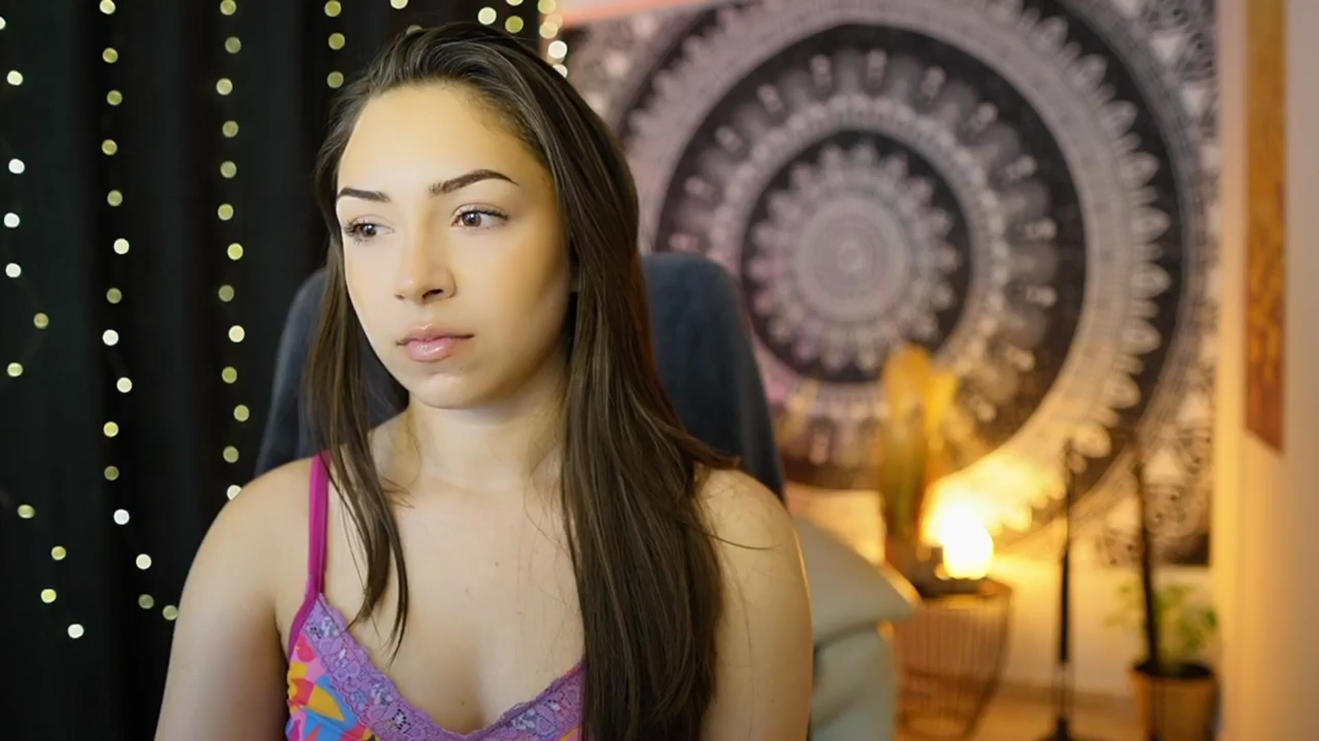 Gallery image thumbnail from Briar__Rose's myfreecams stream on, 05/25/2024, 17:54 image 13 of 20