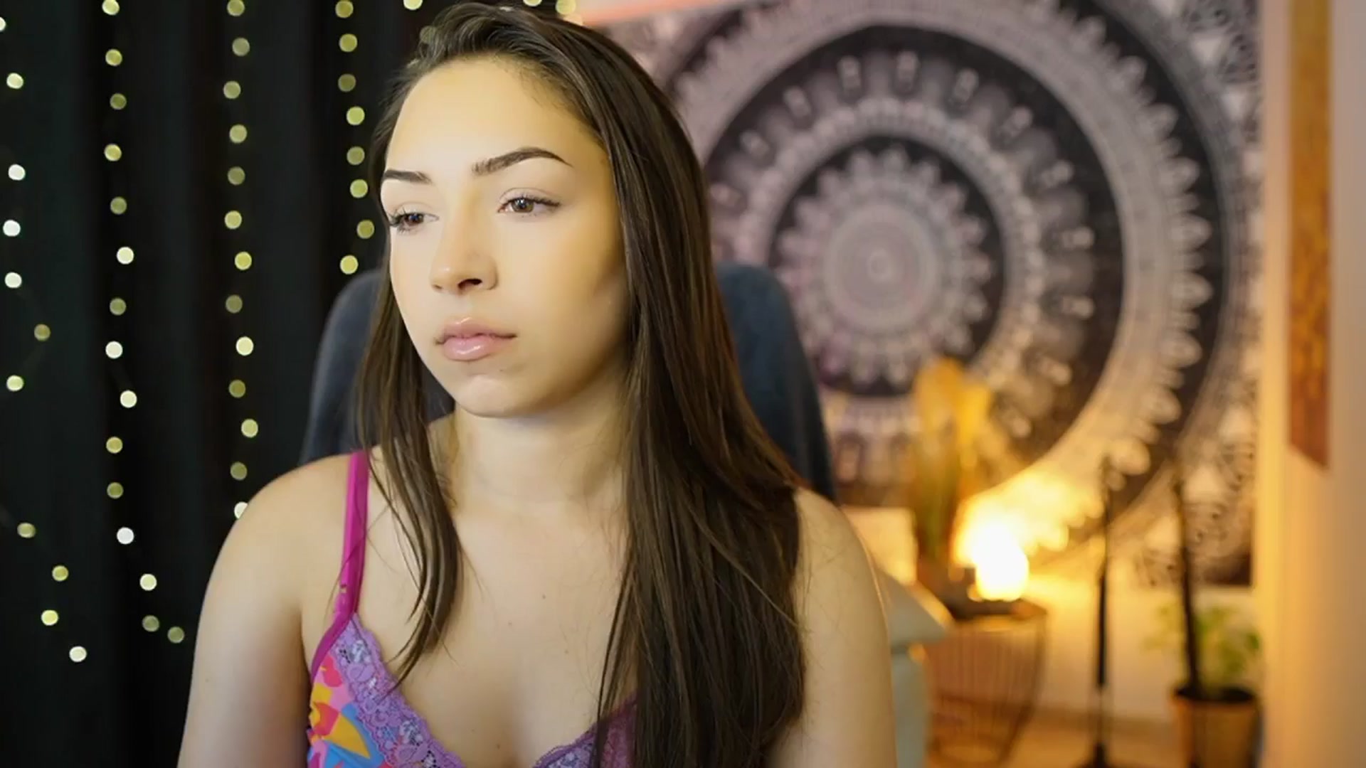 Gallery image thumbnail from Briar__Rose's myfreecams stream on, 05/25/2024, 17:54 image 6 of 20
