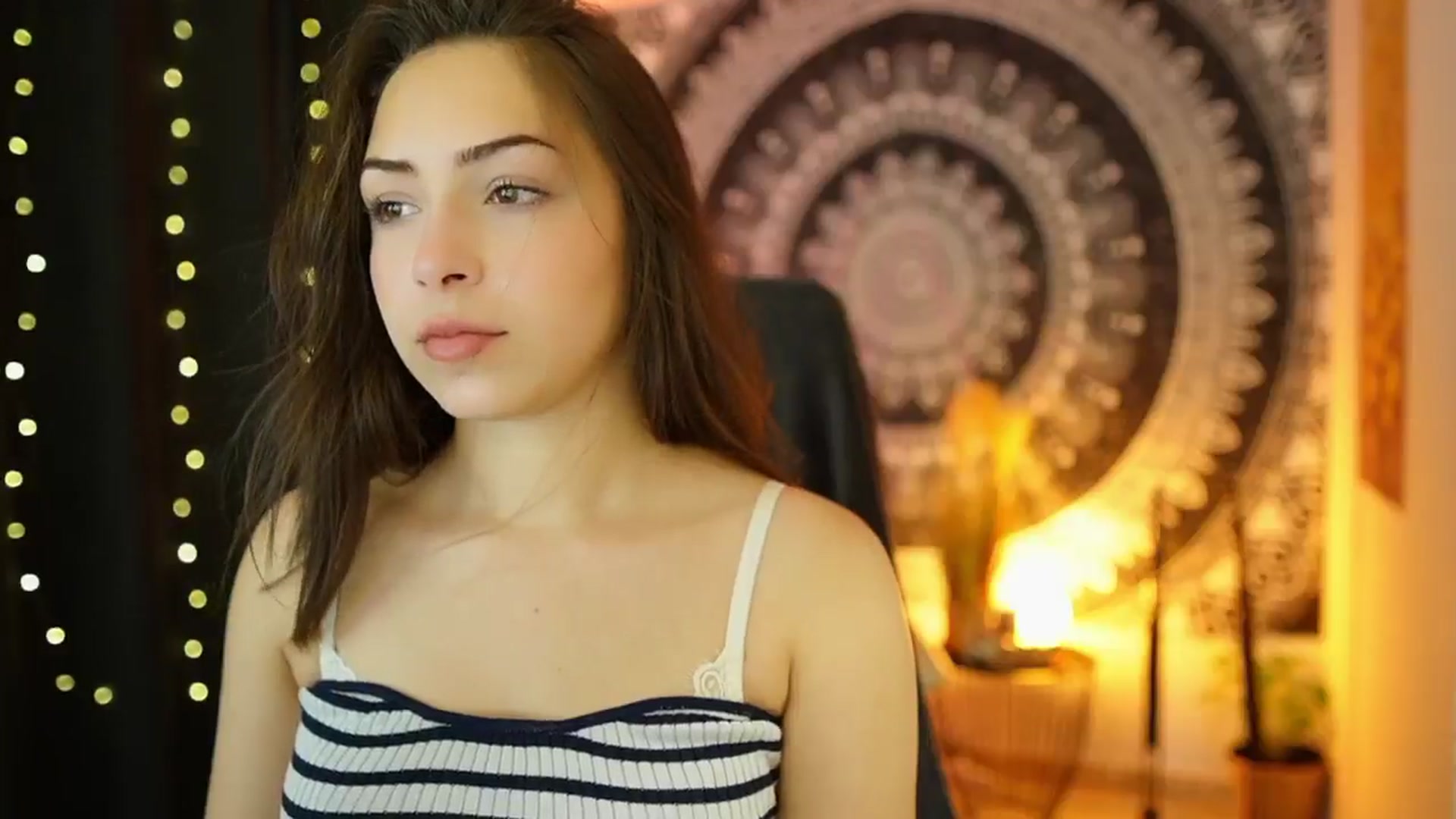 Gallery image thumbnail from Briar__Rose's myfreecams stream on, 05/30/2024, 13:30 image 4 of 20