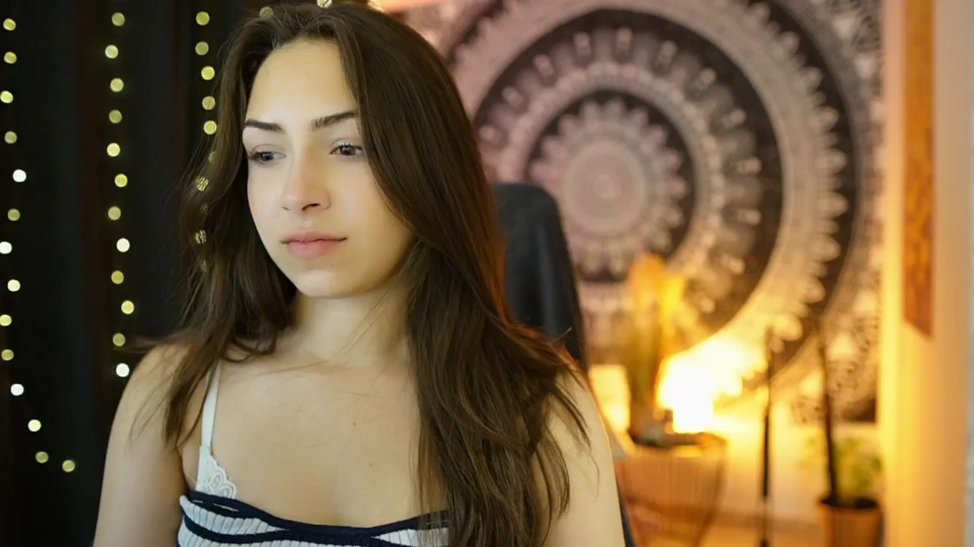 Gallery image thumbnail from Briar__Rose's myfreecams stream on, 05/30/2024, 15:07 image 19 of 20