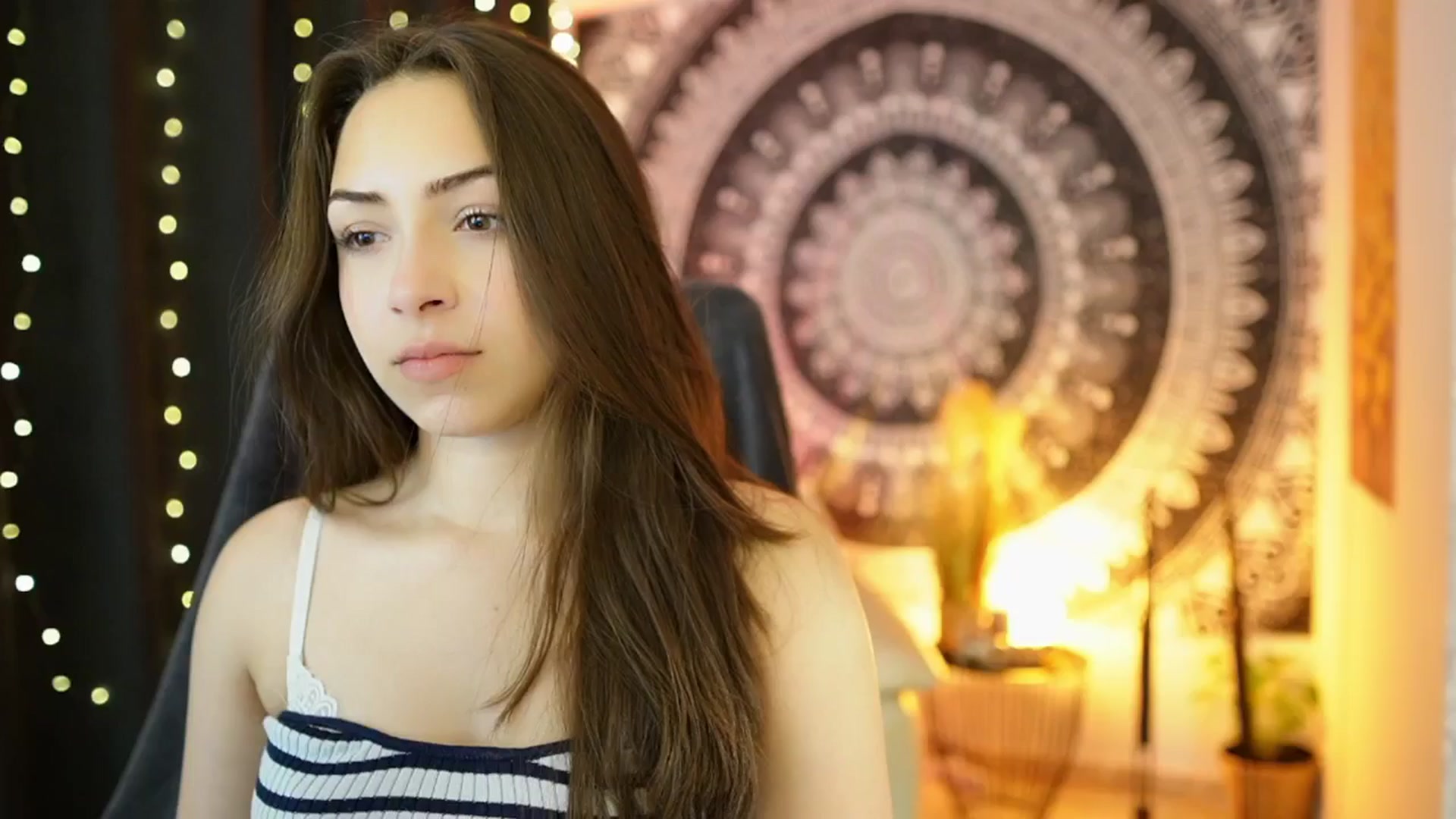 Gallery image thumbnail from Briar__Rose's myfreecams stream on, 05/30/2024, 15:07 image 4 of 20