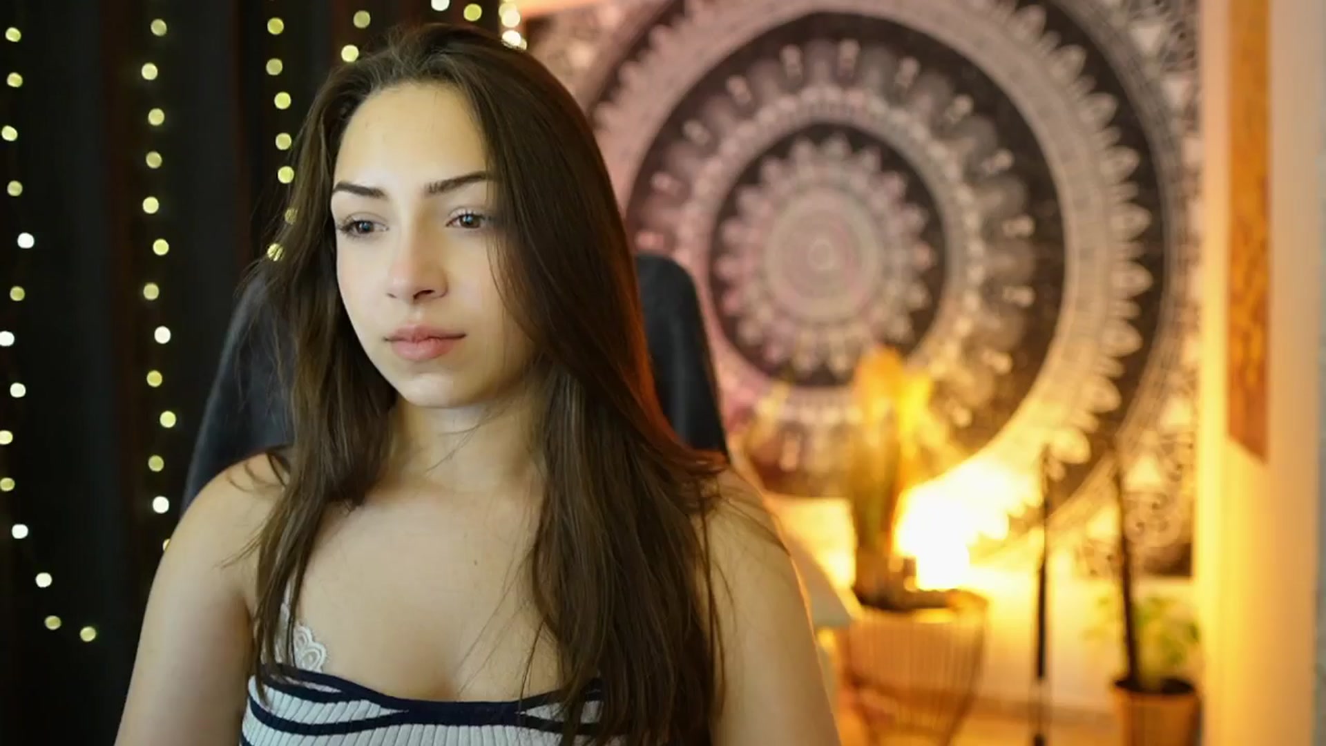 Gallery image thumbnail from Briar__Rose's myfreecams stream on, 05/30/2024, 16:23 image 16 of 20