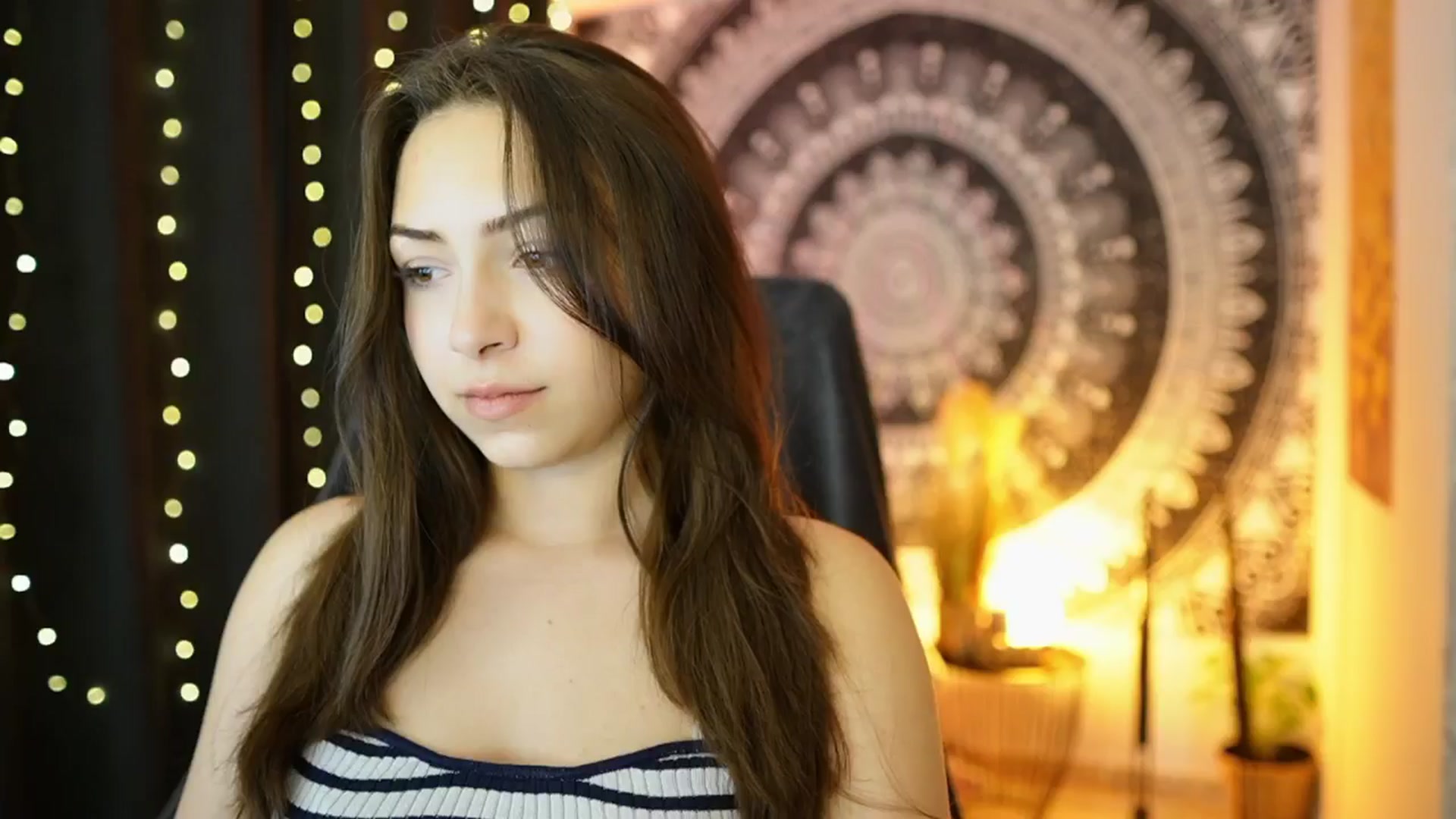 Gallery image thumbnail from Briar__Rose's myfreecams stream on, 05/30/2024, 16:23 image 9 of 20