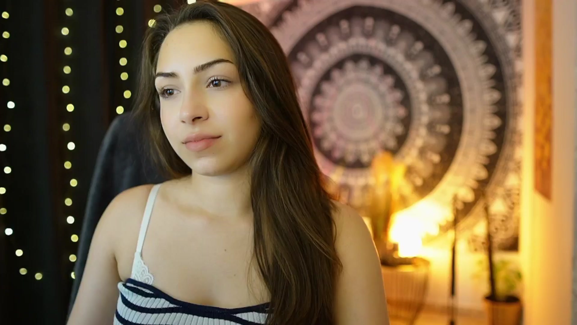 Gallery image thumbnail from Briar__Rose's myfreecams stream on, 05/30/2024, 16:56 image 3 of 20