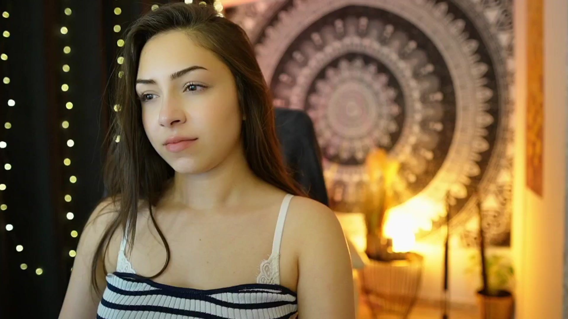 Gallery image thumbnail from Briar__Rose's myfreecams stream on, 05/30/2024, 17:39 image 3 of 20