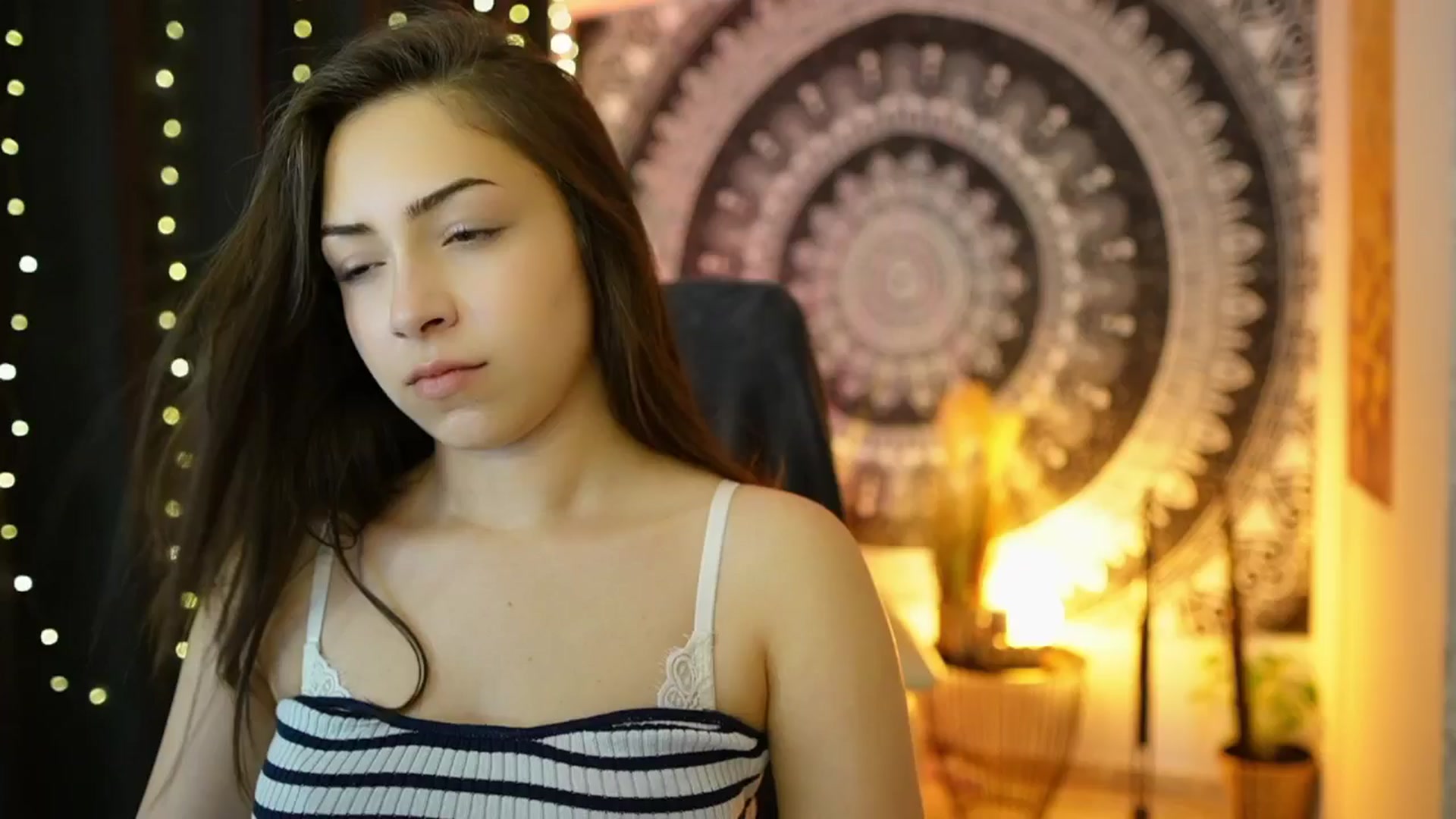 Gallery image thumbnail from Briar__Rose's myfreecams stream on, 05/30/2024, 17:39 image 6 of 20