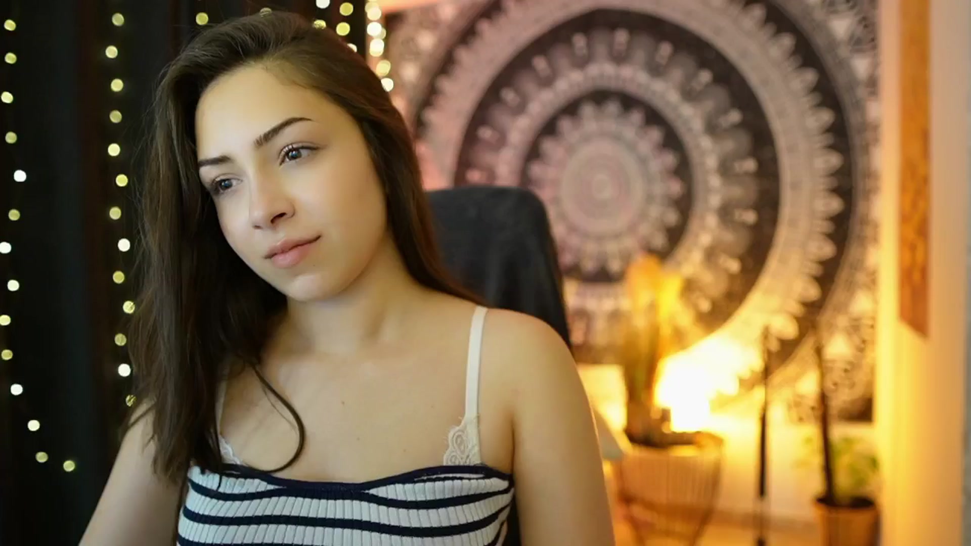Gallery image thumbnail from Briar__Rose's myfreecams stream on, 05/30/2024, 17:39 image 2 of 20