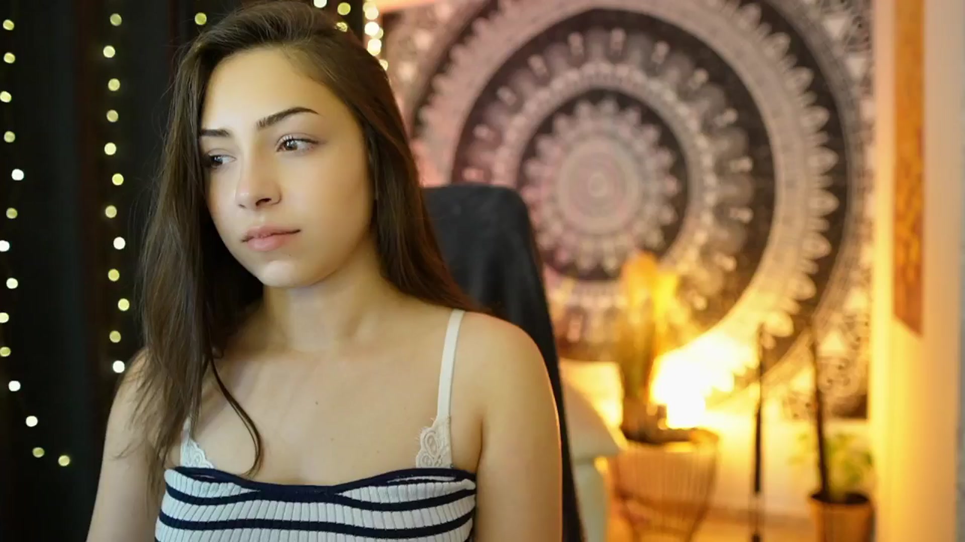 Gallery image thumbnail from Briar__Rose's myfreecams stream on, 05/30/2024, 17:39 image 13 of 20