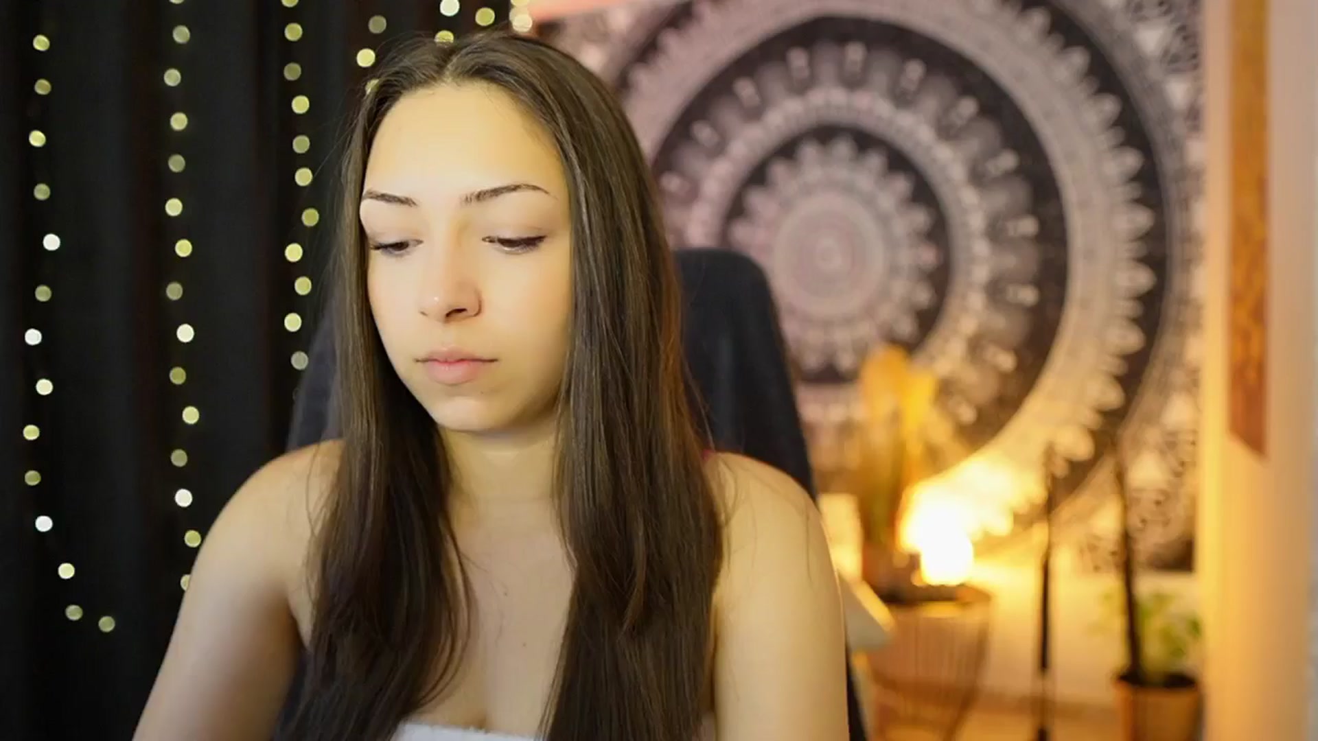 Gallery image thumbnail from Briar__Rose's myfreecams stream on, 06/01/2024, 13:53 image 3 of 20
