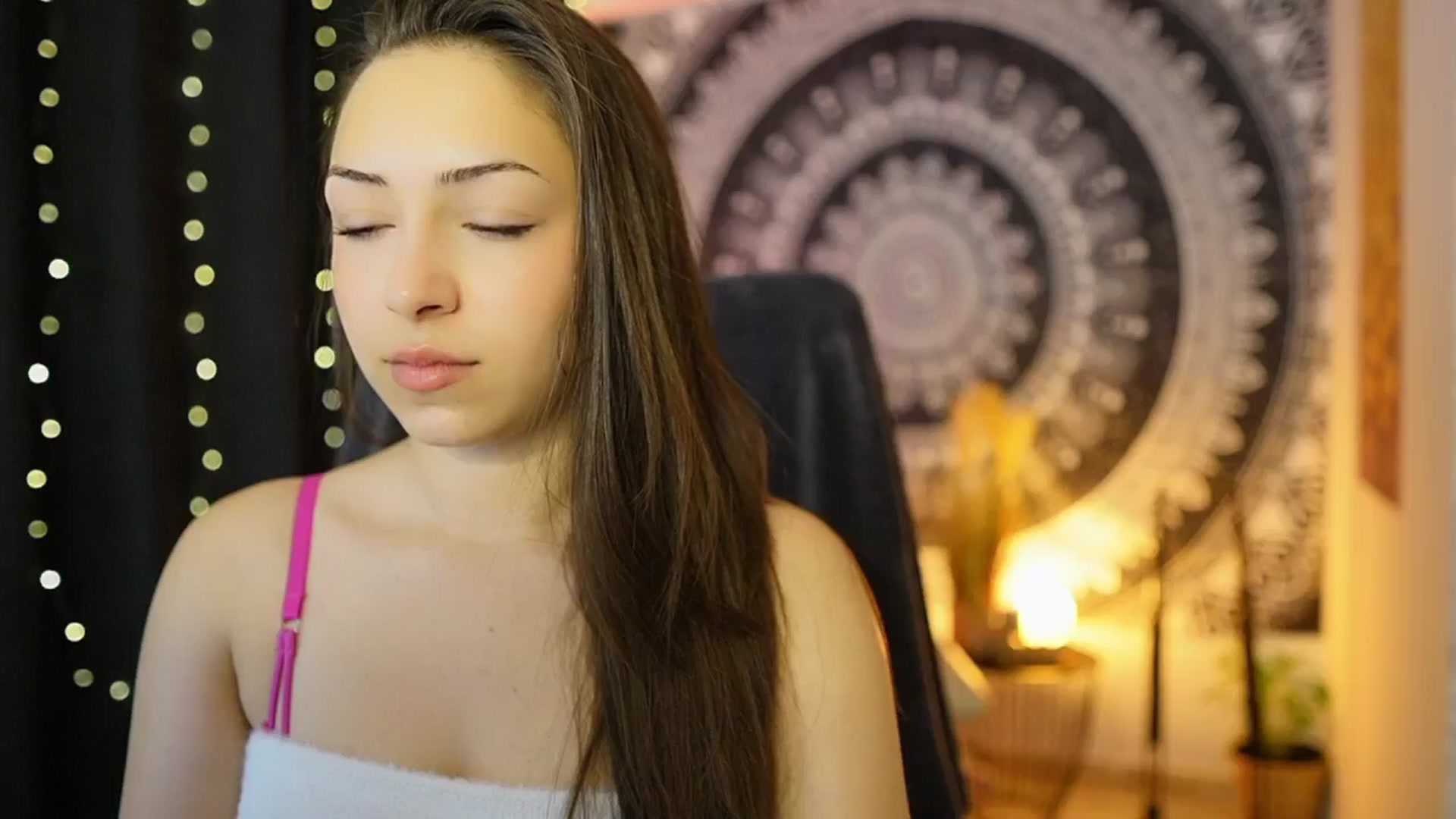 Gallery image thumbnail from Briar__Rose's myfreecams stream on, 06/01/2024, 15:14 image 13 of 20