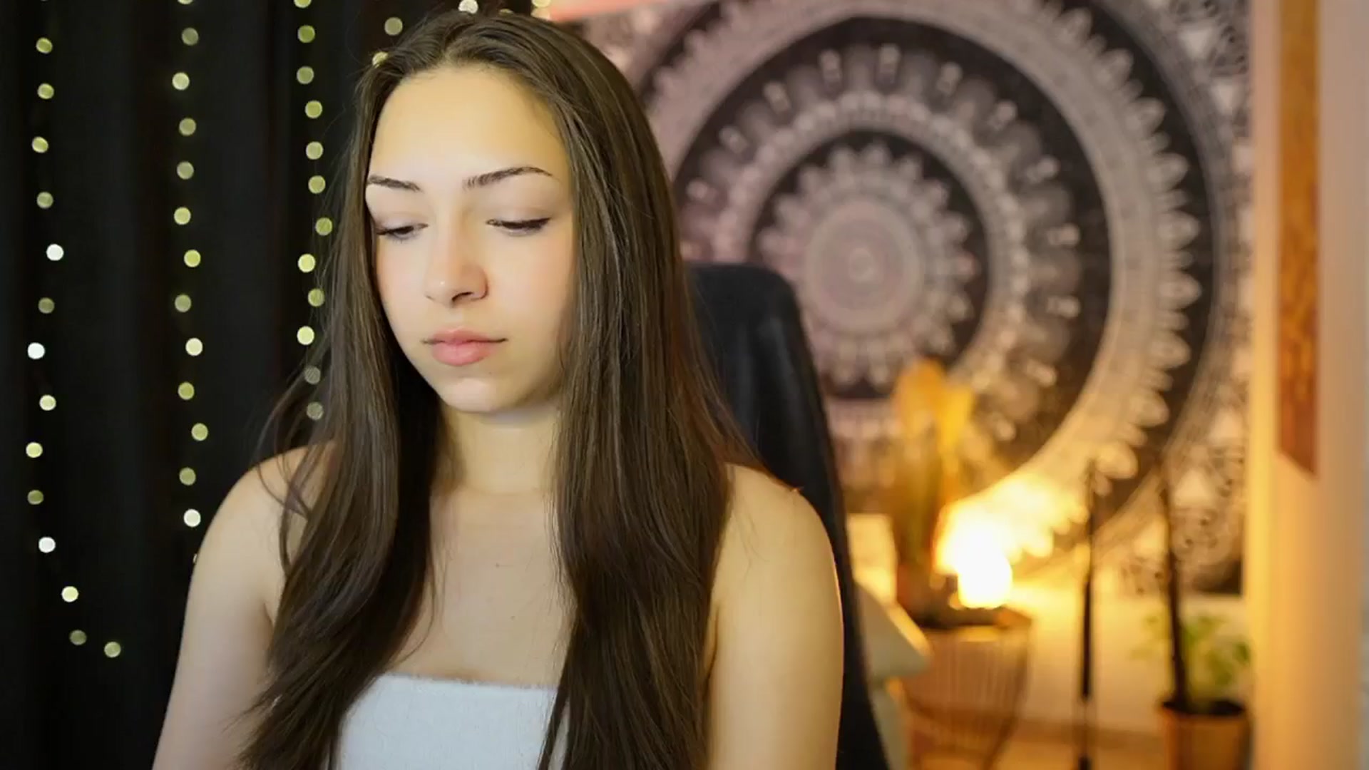 Gallery image thumbnail from Briar__Rose's myfreecams stream on, 06/01/2024, 15:14 image 3 of 20