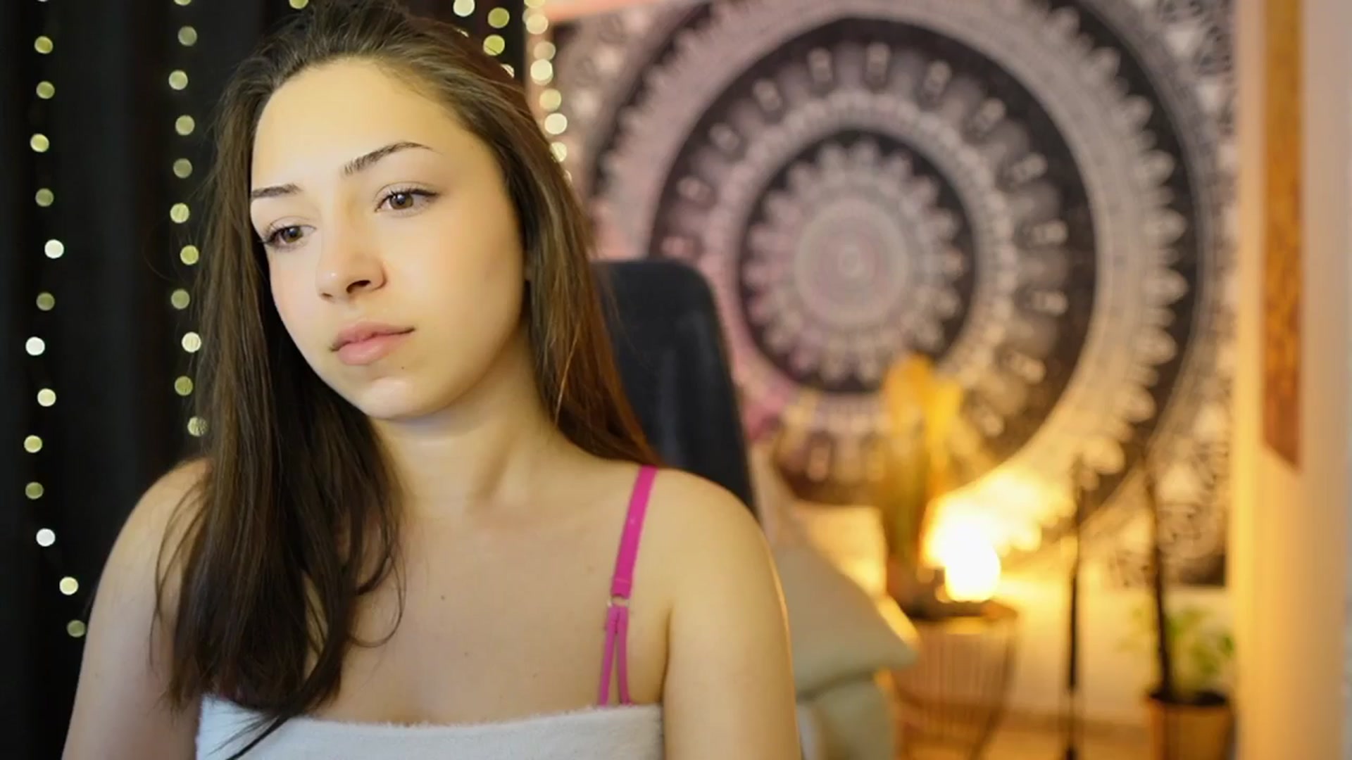 Gallery image thumbnail from Briar__Rose's myfreecams stream on, 06/01/2024, 18:00 image 17 of 20