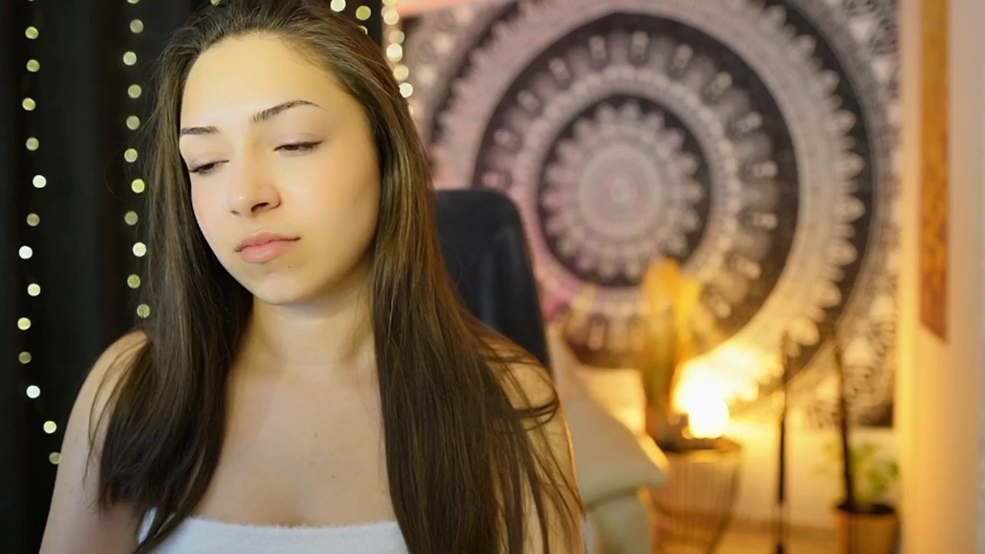 Gallery image thumbnail from Briar__Rose's myfreecams stream on, 06/01/2024, 18:00 image 18 of 20