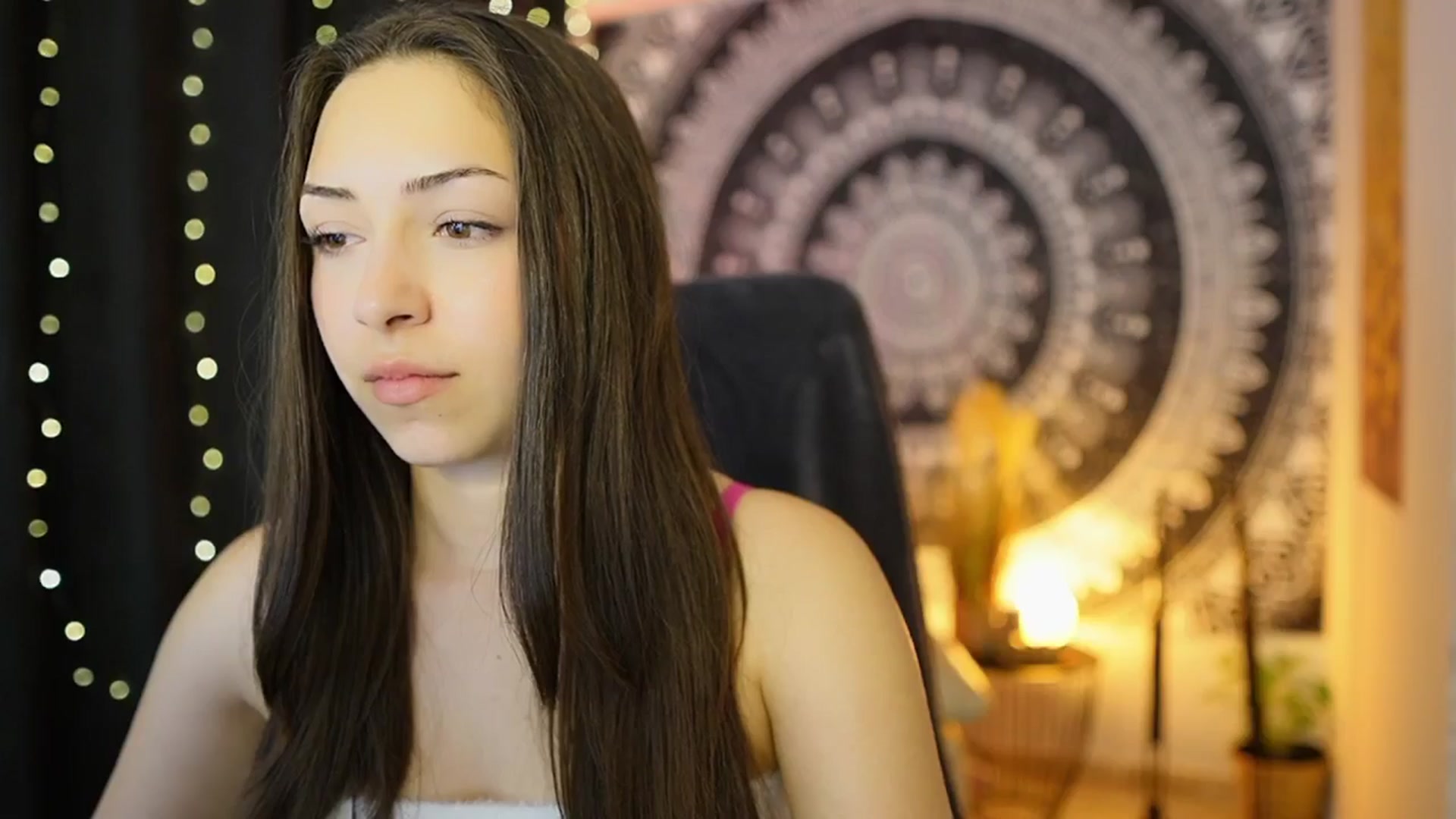 Gallery image thumbnail from Briar__Rose's myfreecams stream on, 06/01/2024, 18:00 image 3 of 20