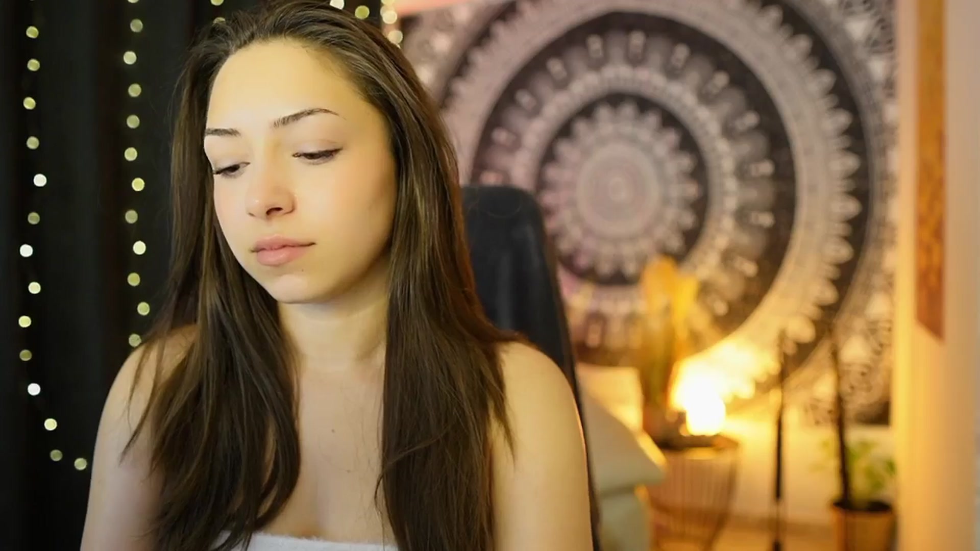 Gallery image thumbnail from Briar__Rose's myfreecams stream on, 06/01/2024, 18:00 image 12 of 20