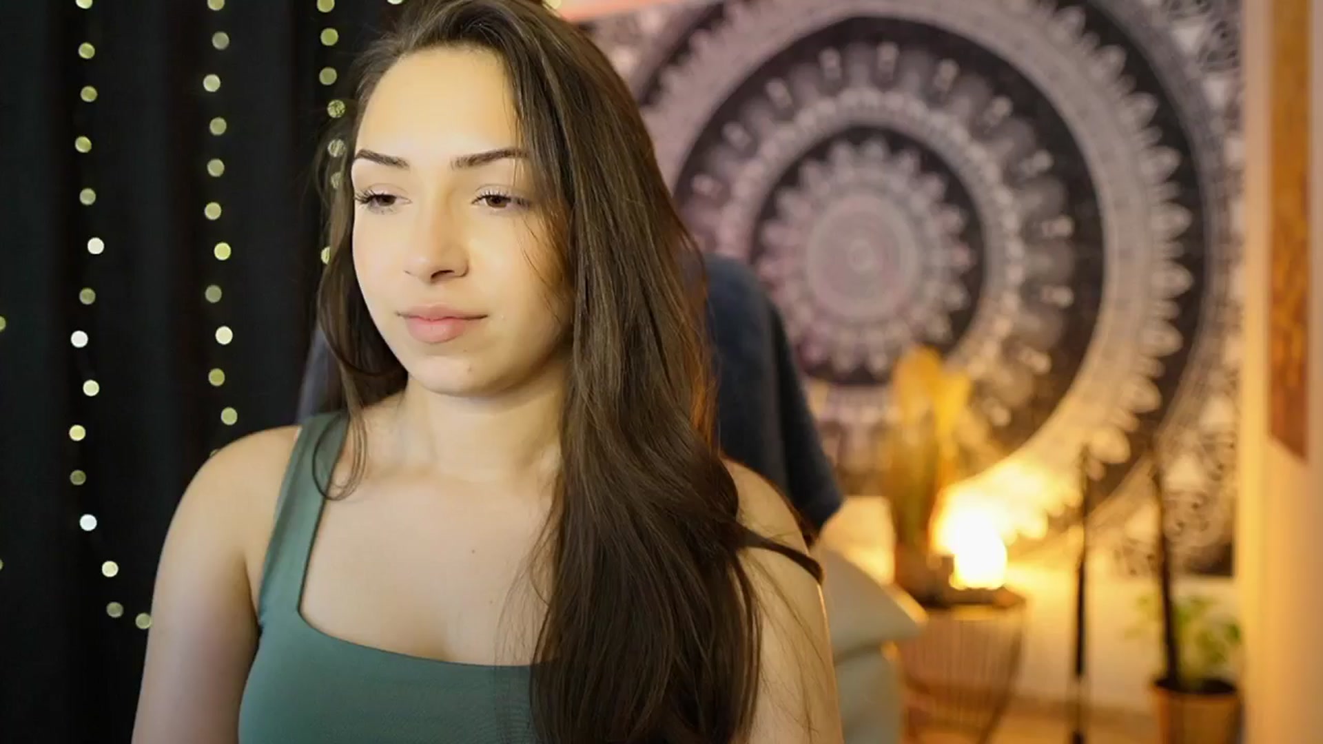Gallery image thumbnail from Briar__Rose's myfreecams stream on, 06/04/2024, 15:14 image 13 of 20
