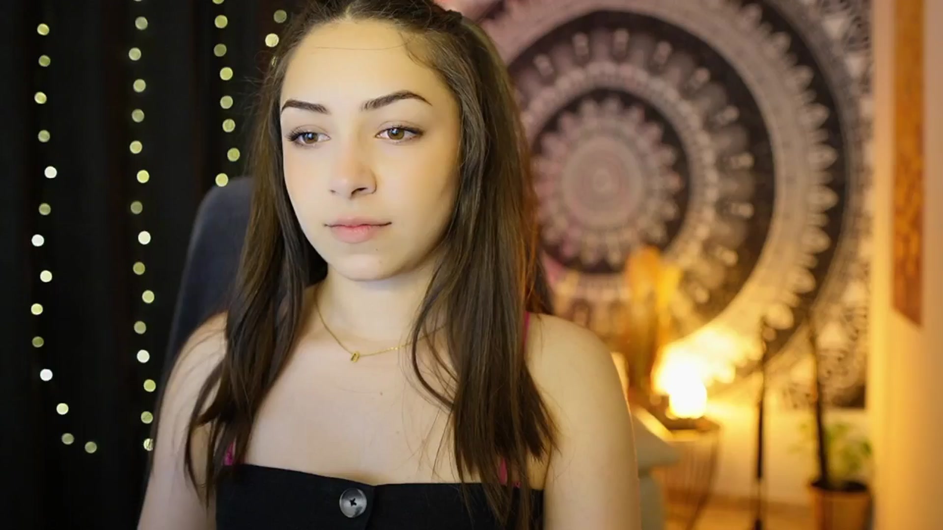 Gallery image thumbnail from Briar__Rose's myfreecams stream on, 06/06/2024, 14:57 image 9 of 20