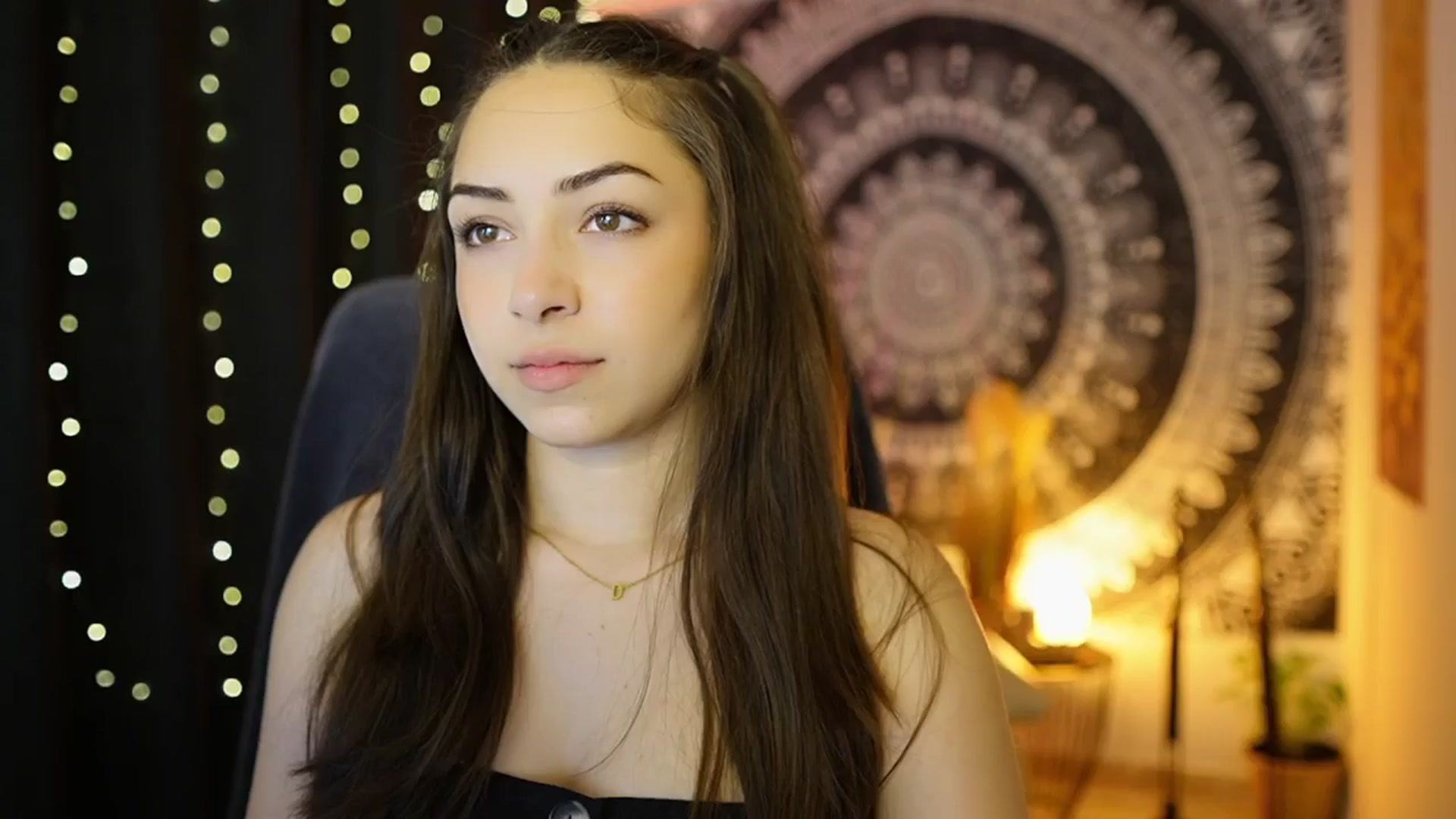 Gallery image thumbnail from Briar__Rose's myfreecams stream on, 06/06/2024, 14:57 image 4 of 20
