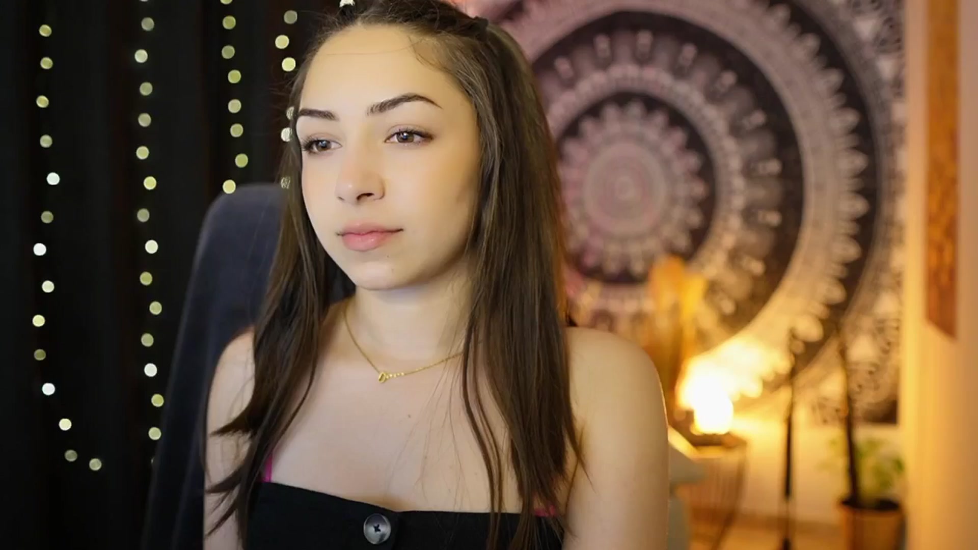 Gallery image thumbnail from Briar__Rose's myfreecams stream on, 06/06/2024, 14:57 image 10 of 20