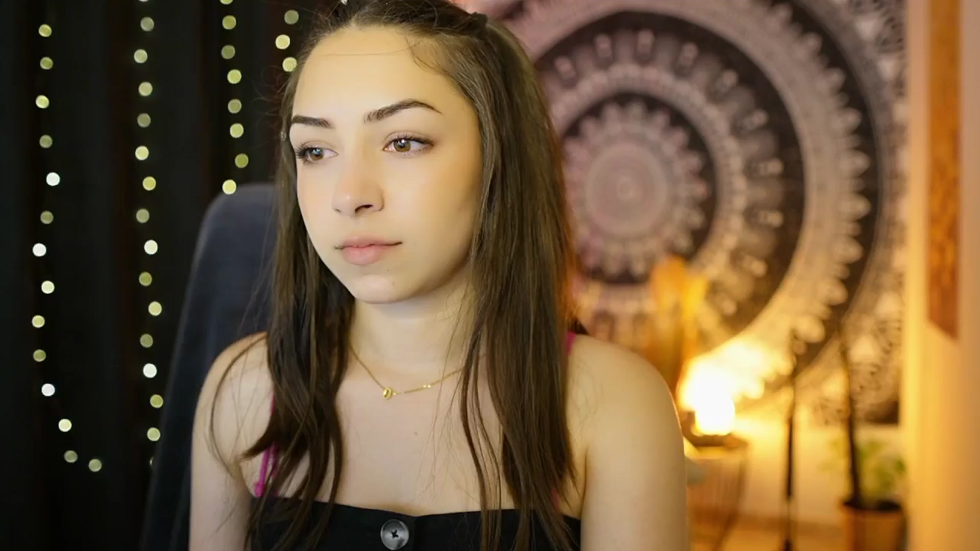 Gallery image thumbnail from Briar__Rose's myfreecams stream on, 06/06/2024, 14:57 image 12 of 20