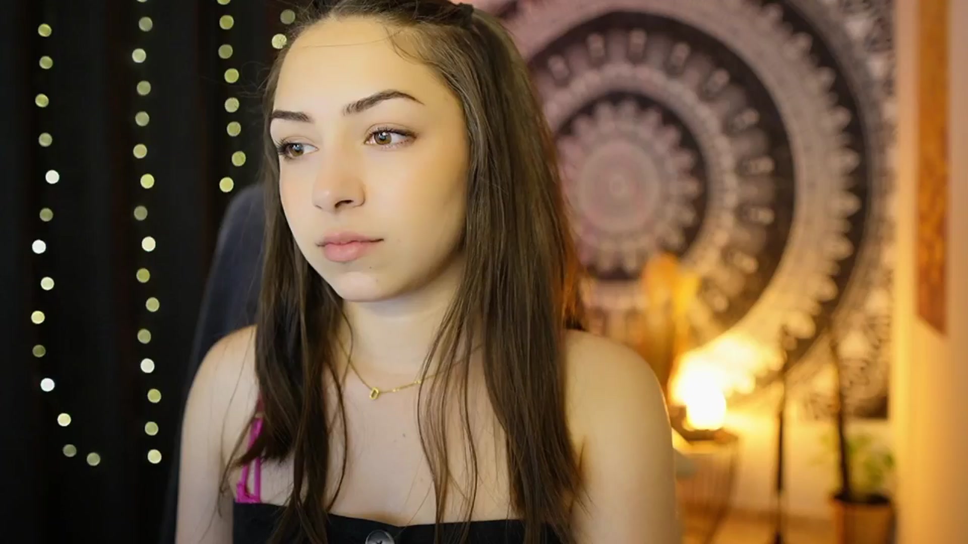 Gallery image thumbnail from Briar__Rose's myfreecams stream on, 06/06/2024, 14:57 image 13 of 20