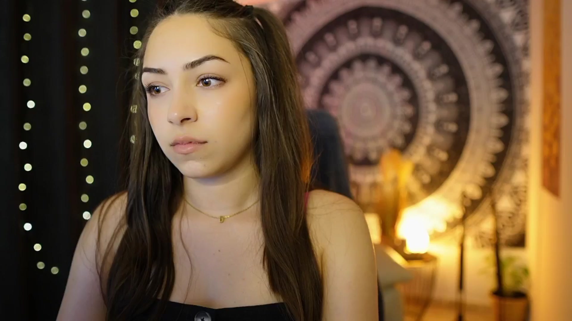 Gallery image thumbnail from Briar__Rose's myfreecams stream on, 06/06/2024, 16:38 image 2 of 20