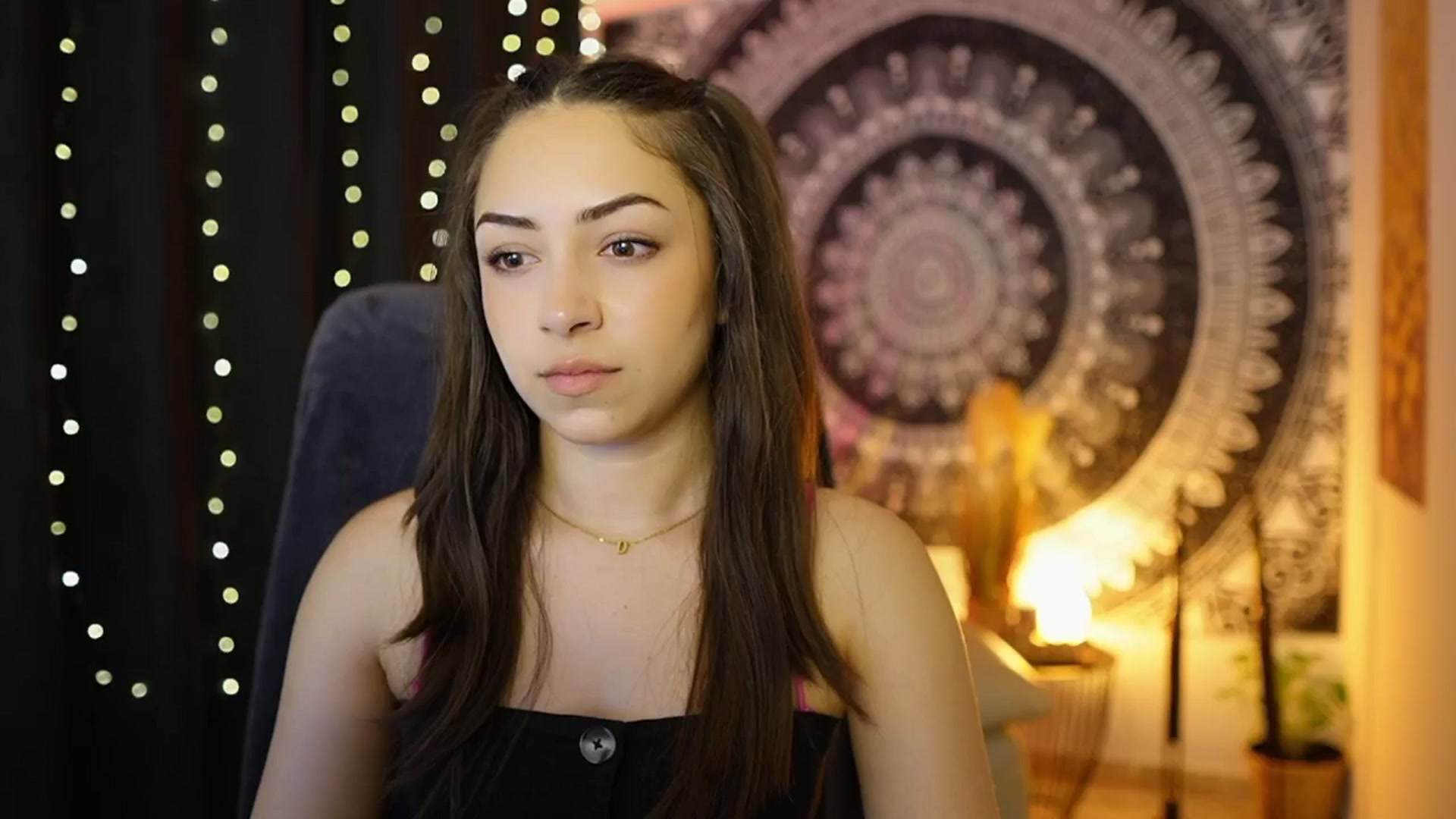 Gallery image thumbnail from Briar__Rose's myfreecams stream on, 06/06/2024, 16:38 image 8 of 20