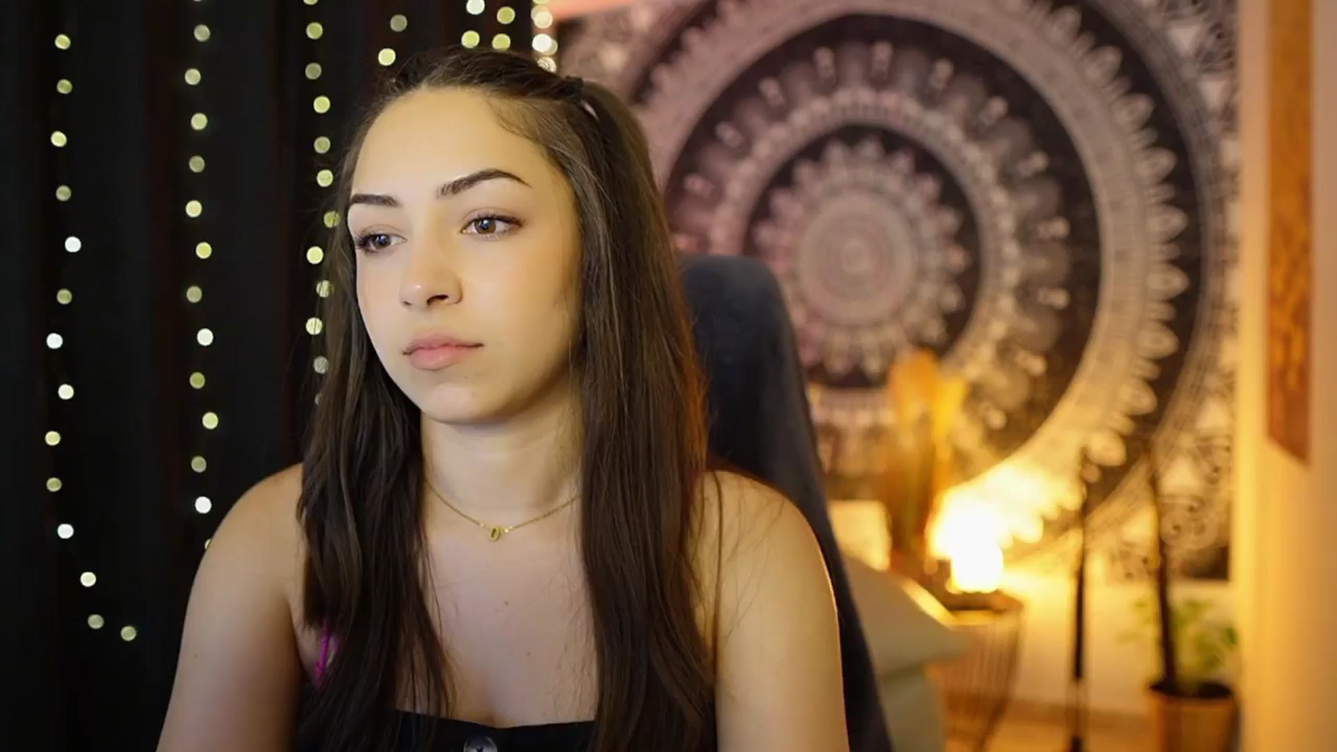 Gallery image thumbnail from Briar__Rose's myfreecams stream on, 06/06/2024, 16:38 image 15 of 20