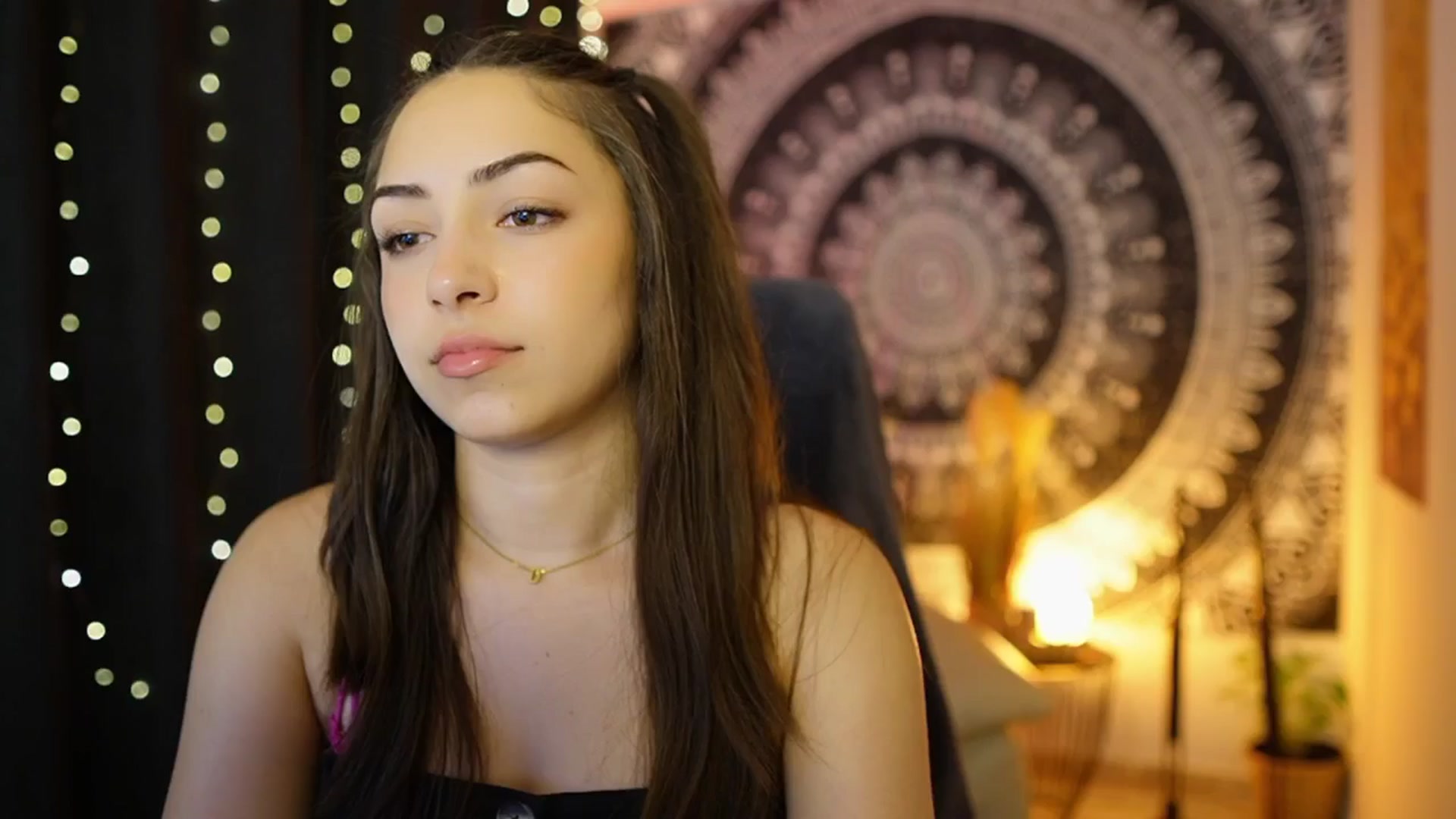 Gallery image thumbnail from Briar__Rose's myfreecams stream on, 06/06/2024, 16:38 image 16 of 20